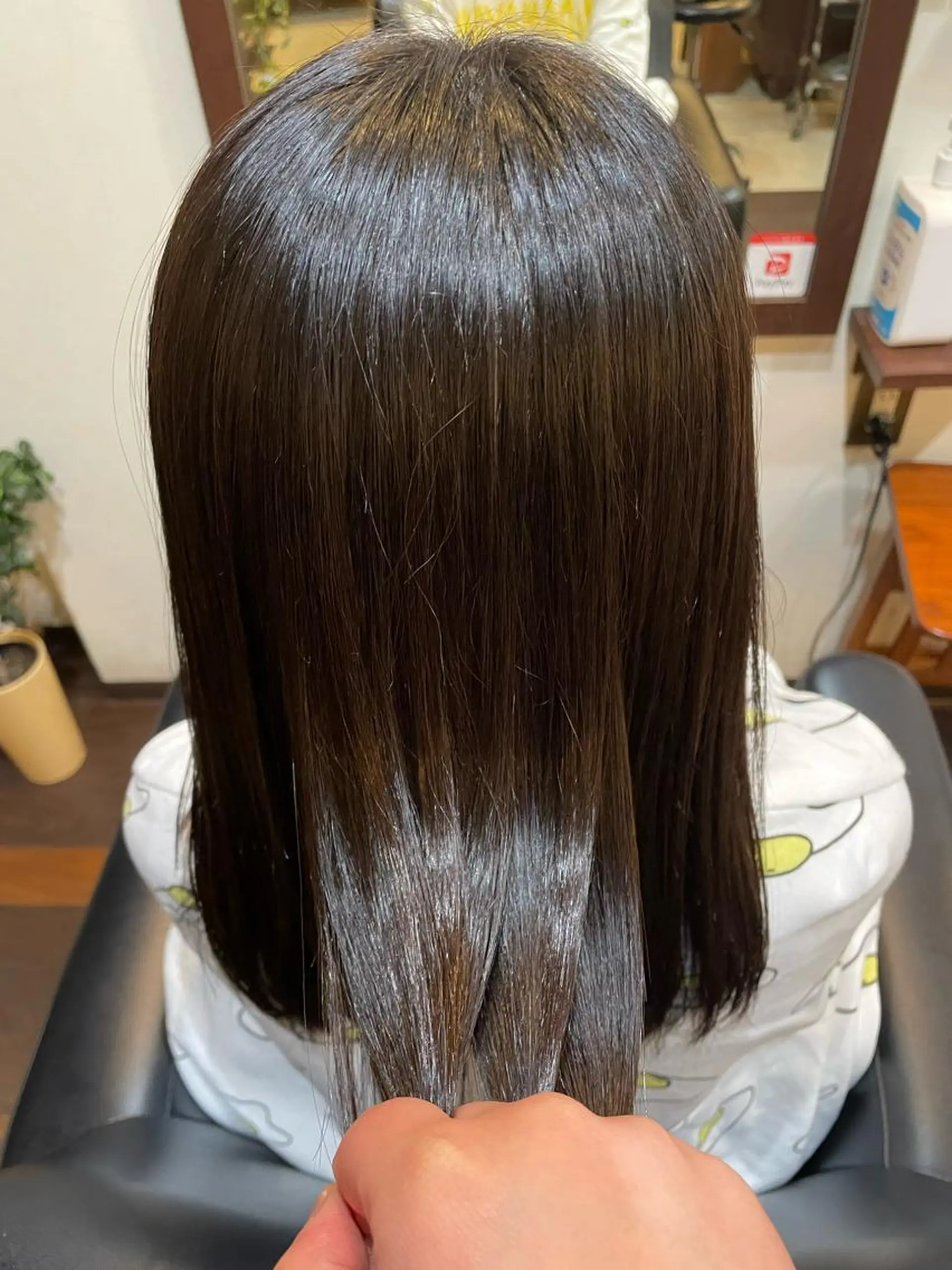 セミロング 卒業式のヘアスタイル 酸性ストレート 美容室 Jフィドルファドル所属・わきた かずなのヘアスタイル