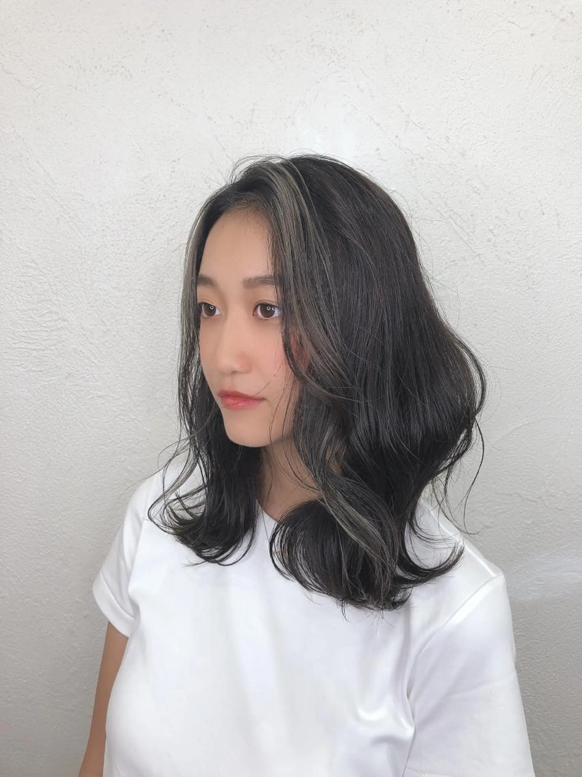 セミロング ハイライト ✨髪質改善美容師 永森祥太✨のヘアスタイル