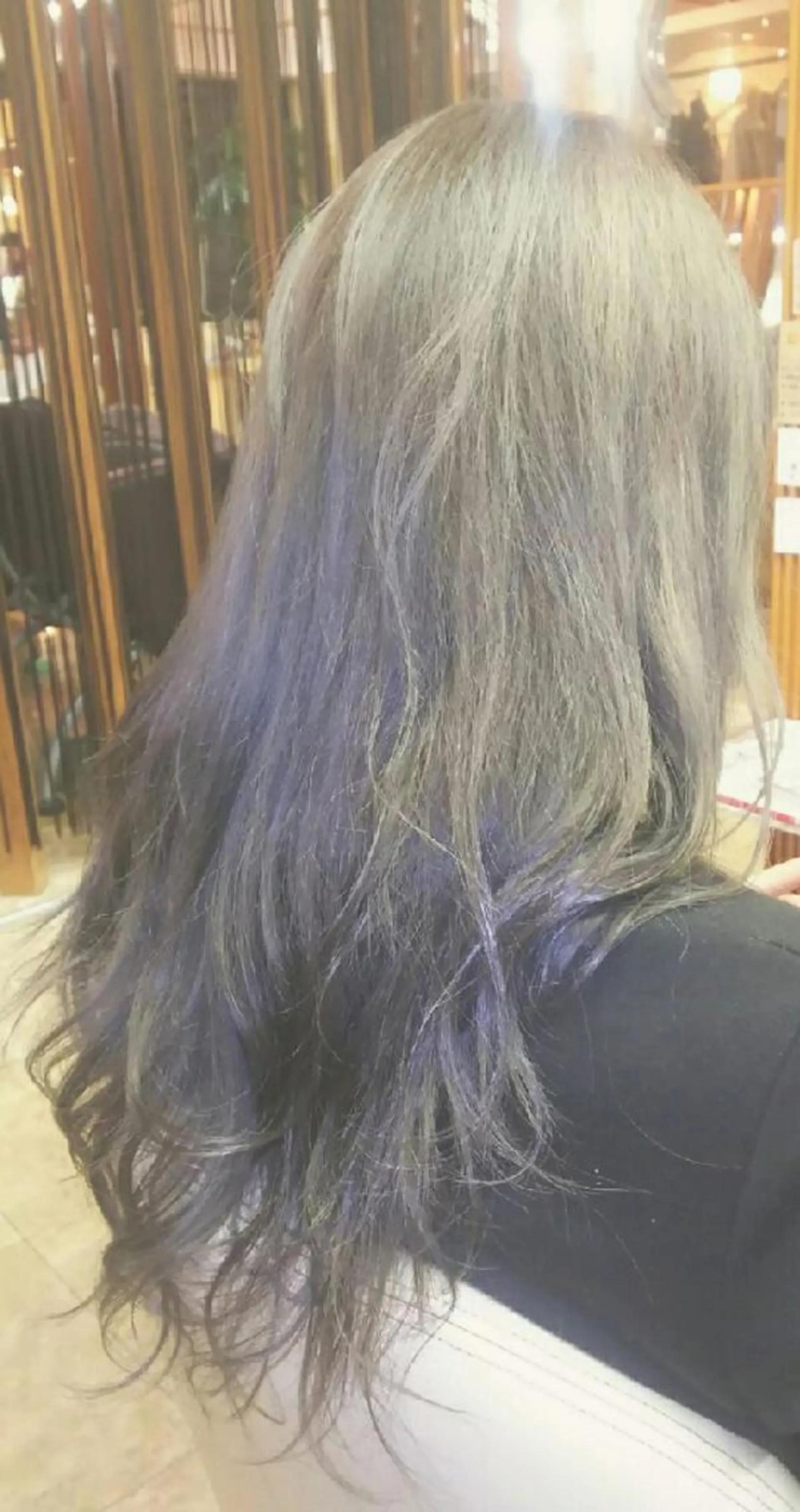 セミロング カラー シルバー 脇田 雄大のヘアスタイル