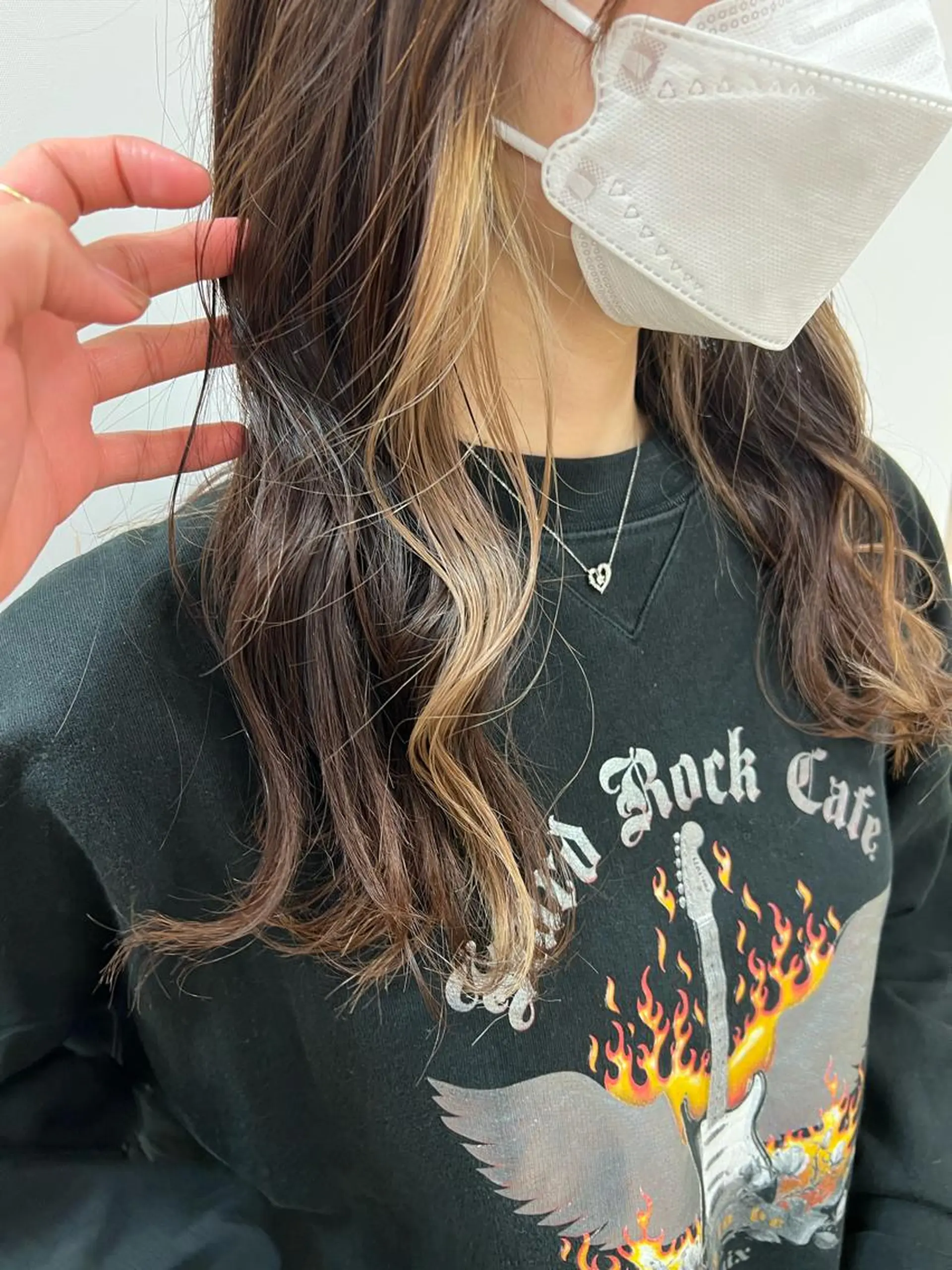 セミロング カラー カット ヘアカラー トリートメント ヘアセット ハイトーン/ウルフ /レイヤー/坂野幸伸のヘアスタイル