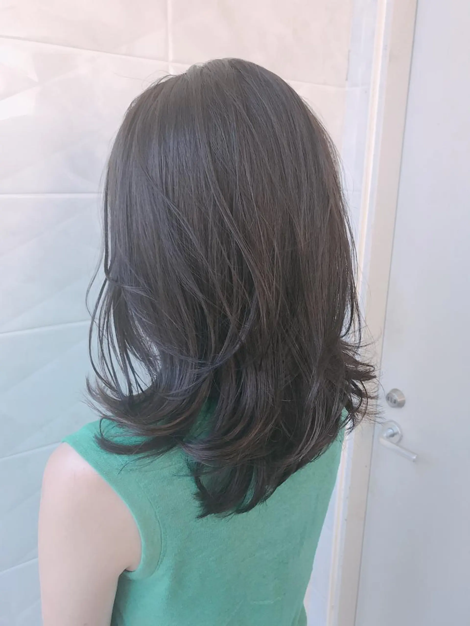 ミディアム くびれヘア くびれレイヤー レイヤーカット 💗艶×髪改善カラー 特化💗AYAKIのヘアスタイル