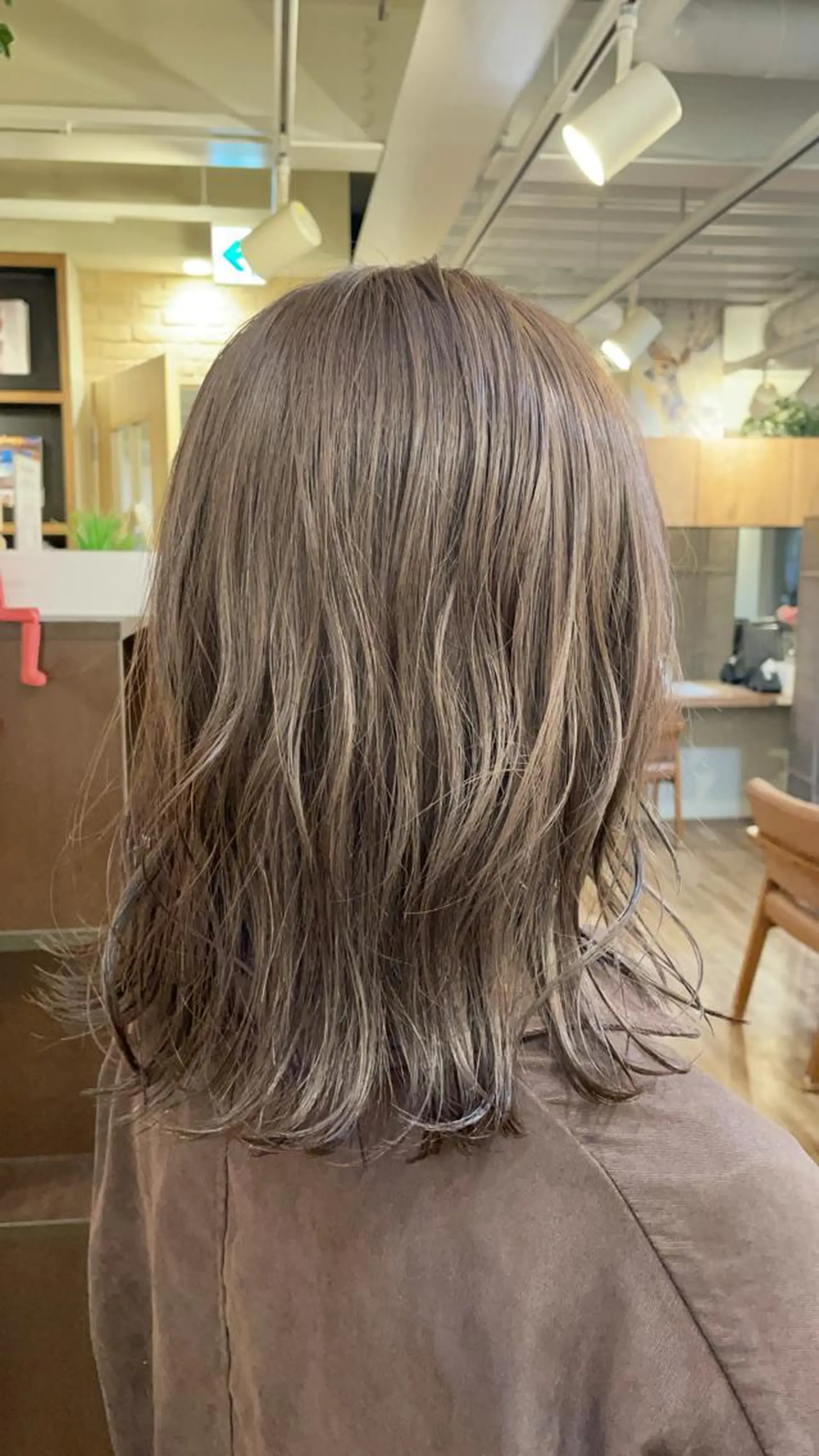 セミロング 林 花鈴🐇🌸のヘアスタイル