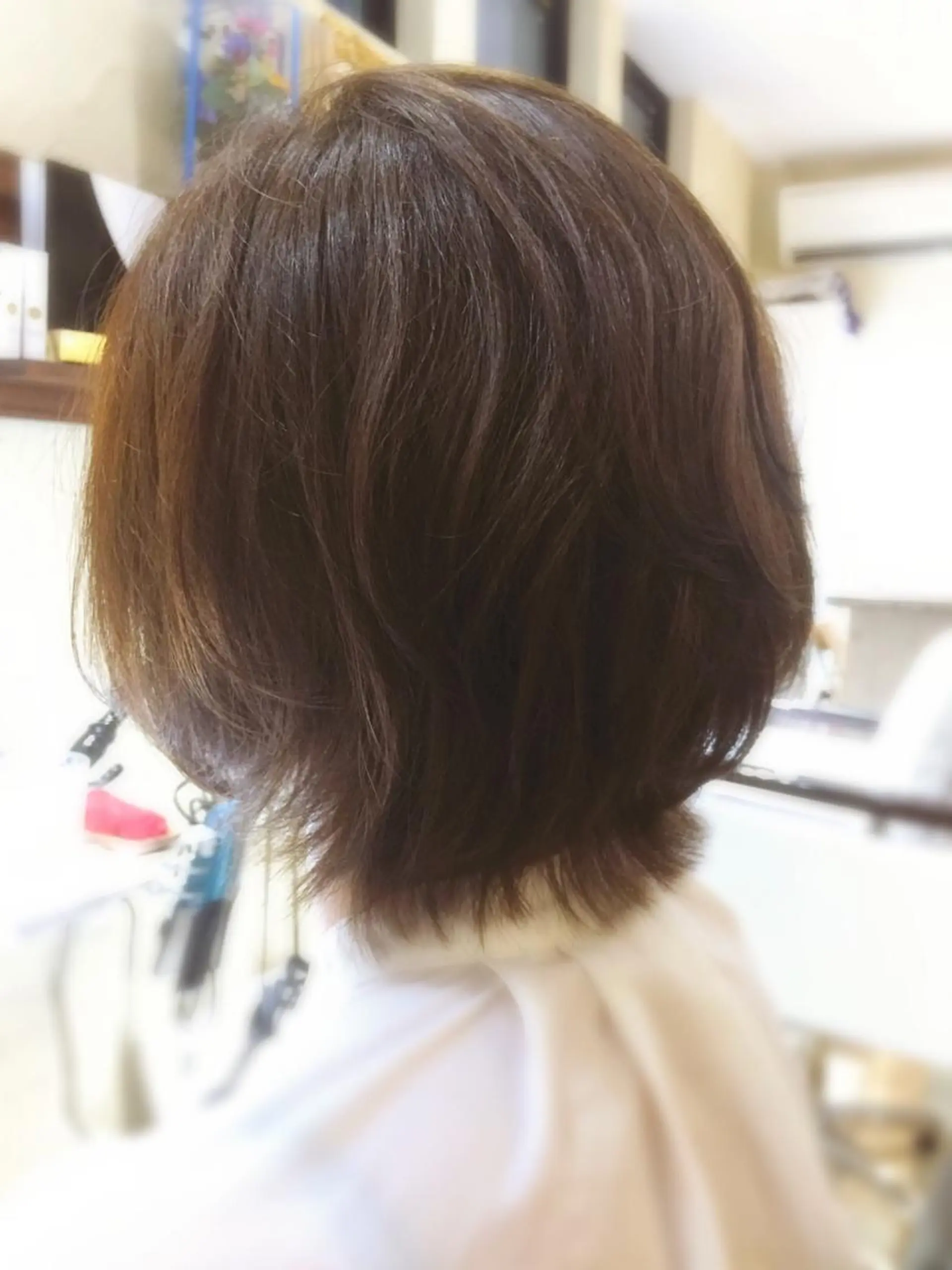 ショート カラー ショートレイヤー アディクシーカラー 透明感カラー レイヤーカット ショートヘア カット ヘアカラー トリートメント 美容歴１８年以上🌈 山口のヘアスタイル