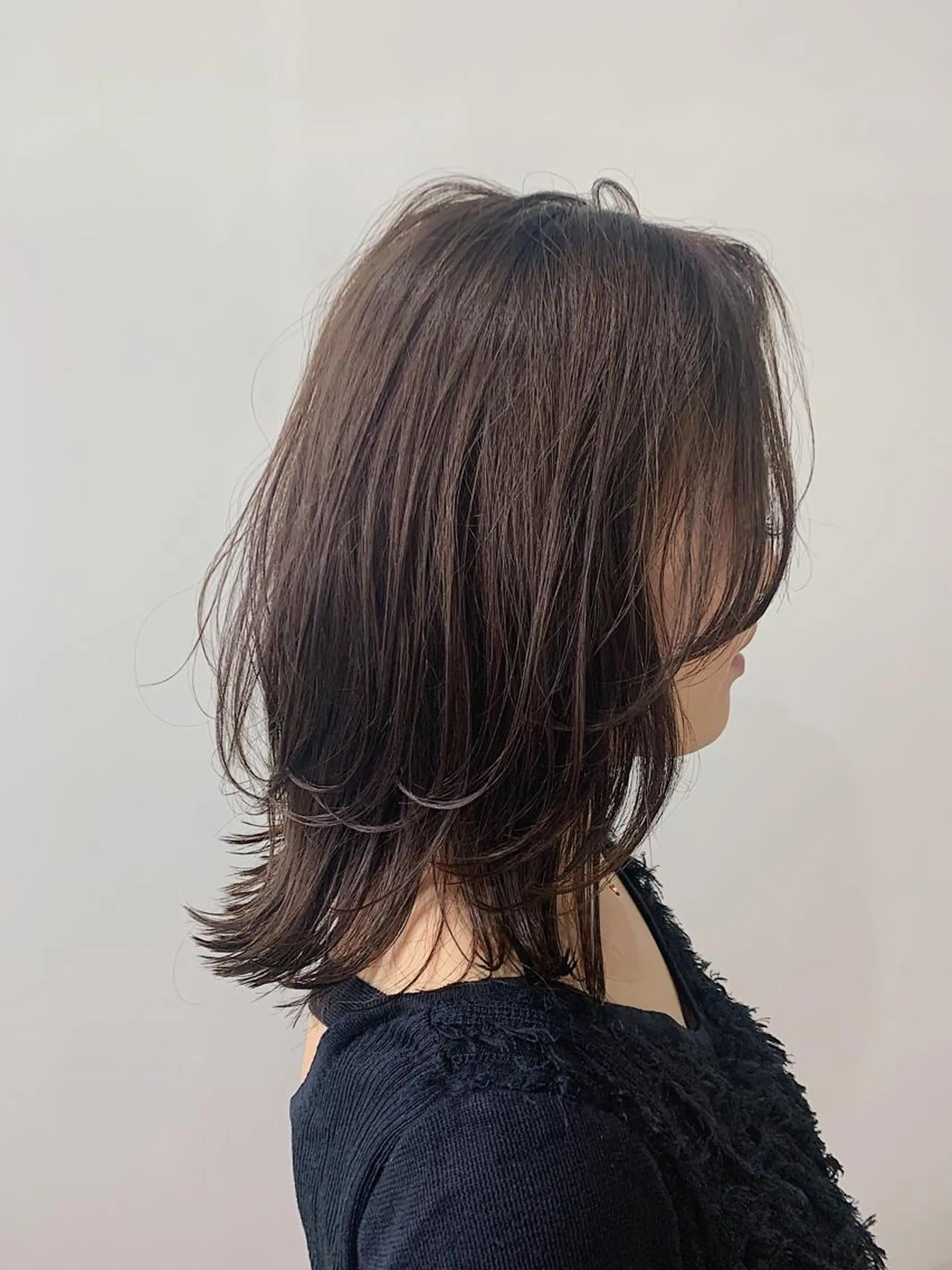 ミディアム ミディアムレイヤー レイヤーカット カット ハイトーンカラー RYUのヘアスタイル