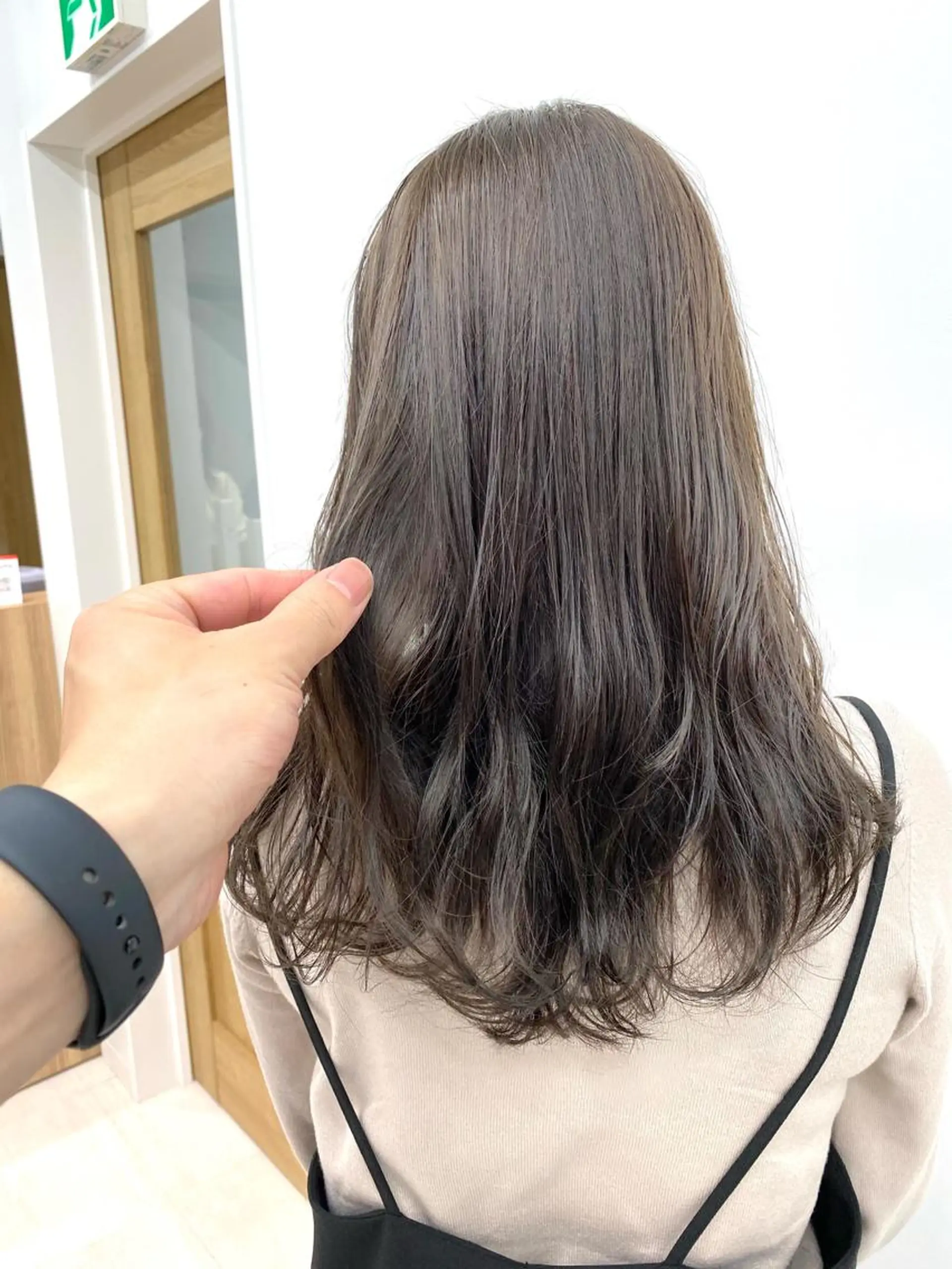 セミロング カラー ハイライトカラー ハイライト ヘアカラー トリートメント 仲川 和人のヘアスタイル