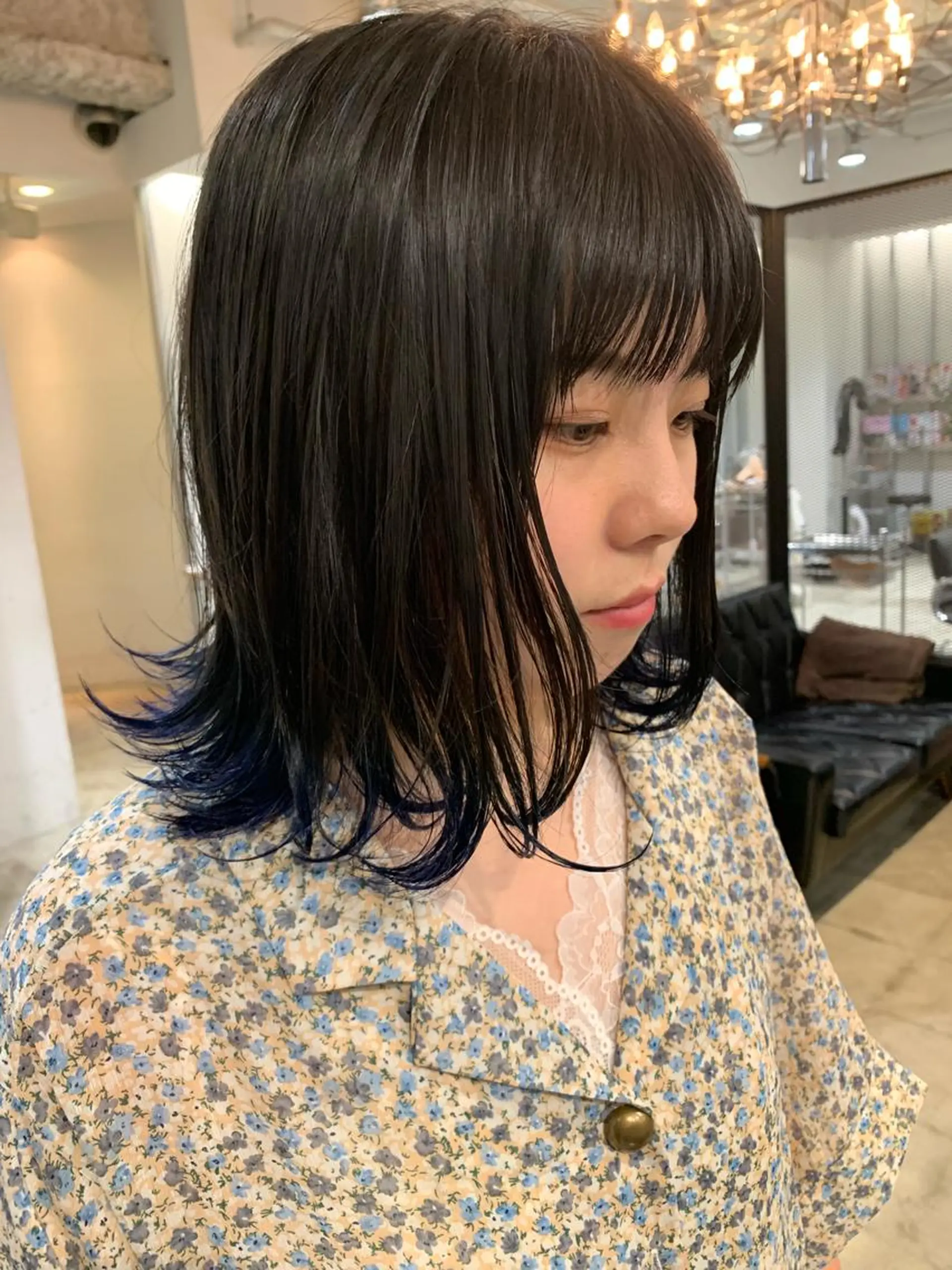 ミディアム カラー ヘアアレンジ ブルーカラー 外ハネヘア ヘアカラー 林下  大輔のヘアスタイル