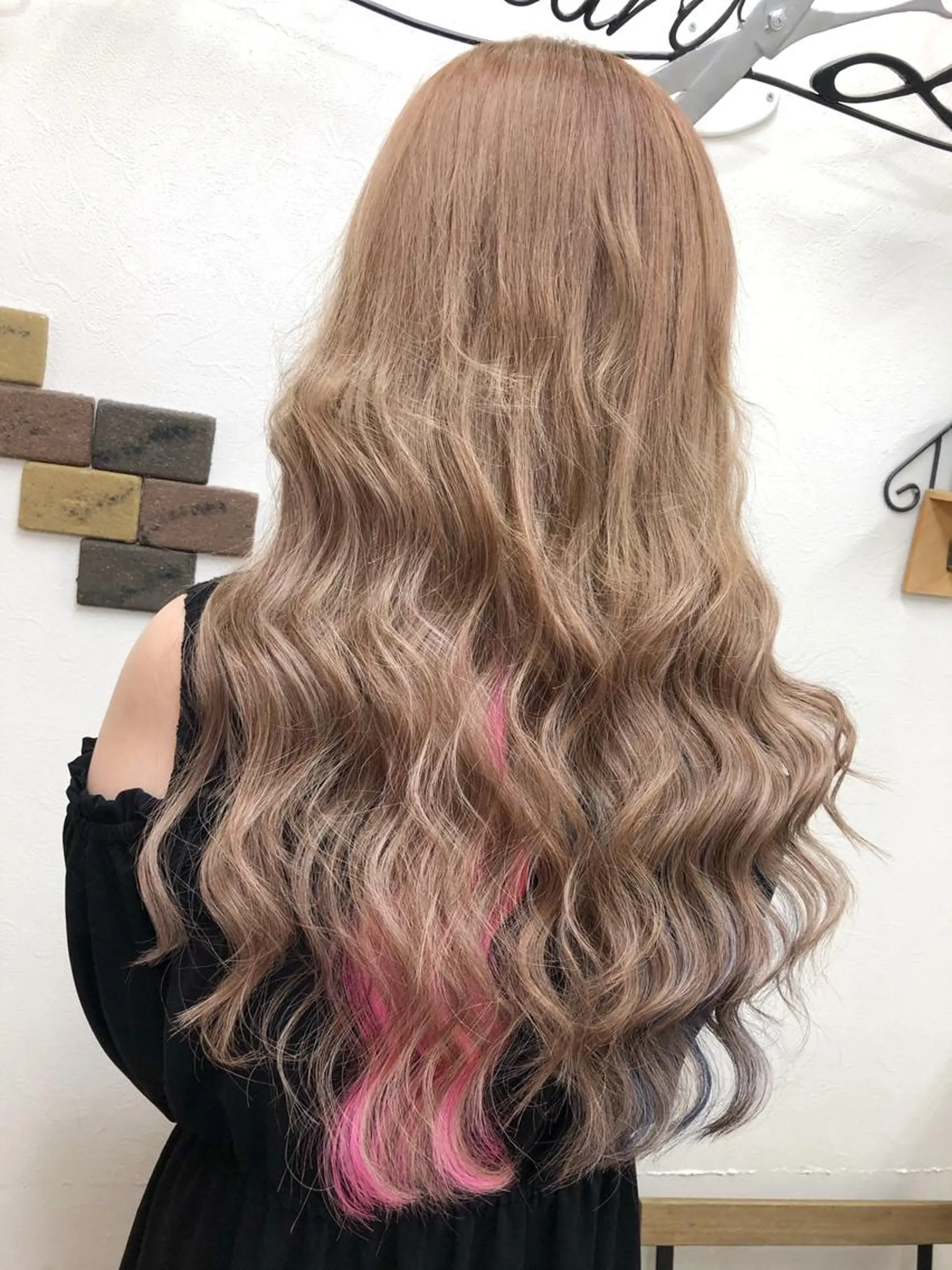 ロング カラー シールエクステ アッシュ ミルクティーアッシュ エクステ ヘアカラー トリートメント エクステ 池袋🧡ダブルカラー /馴染ませエクステのヘアスタイル