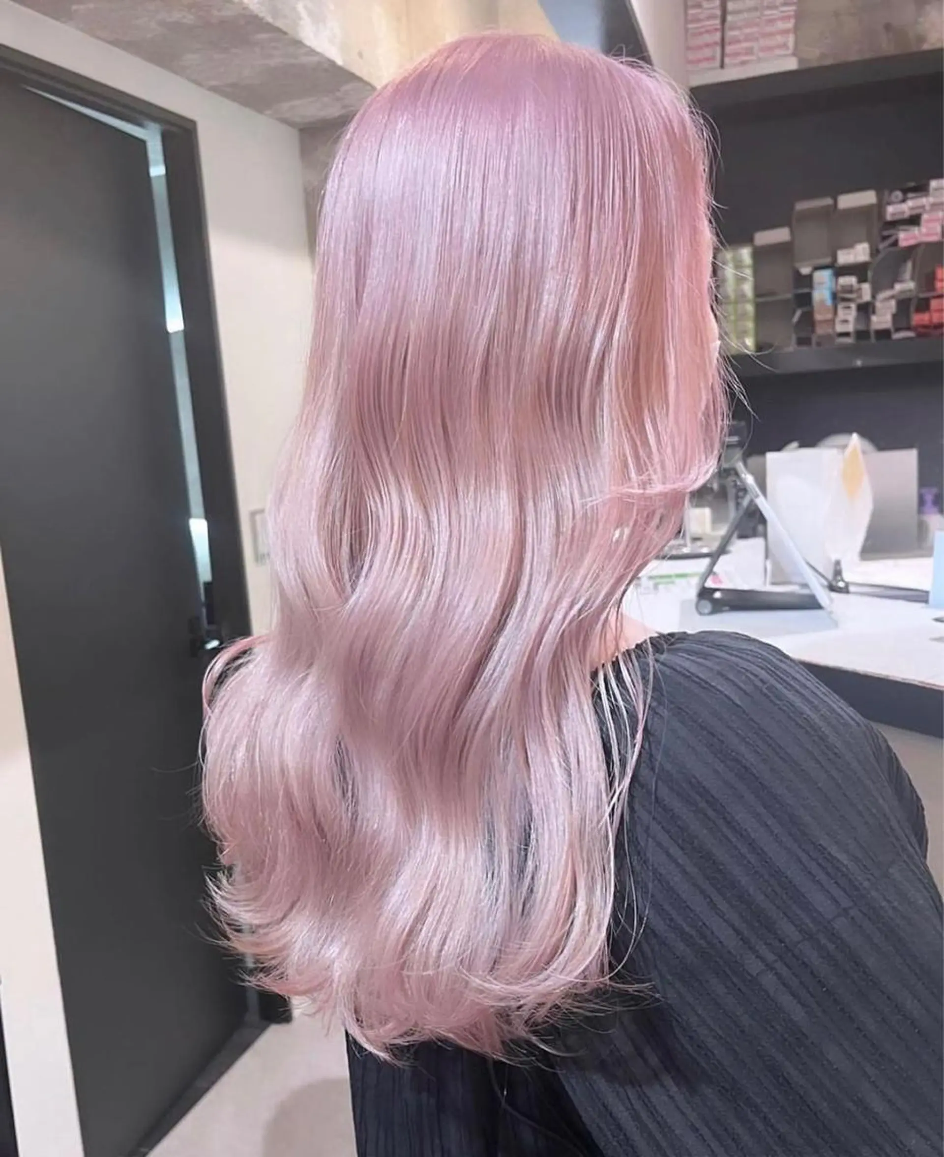 ロング カラー ブリーチ レイヤーカット トリートメント ハイトーン/ 縮毛矯正のヘアスタイル