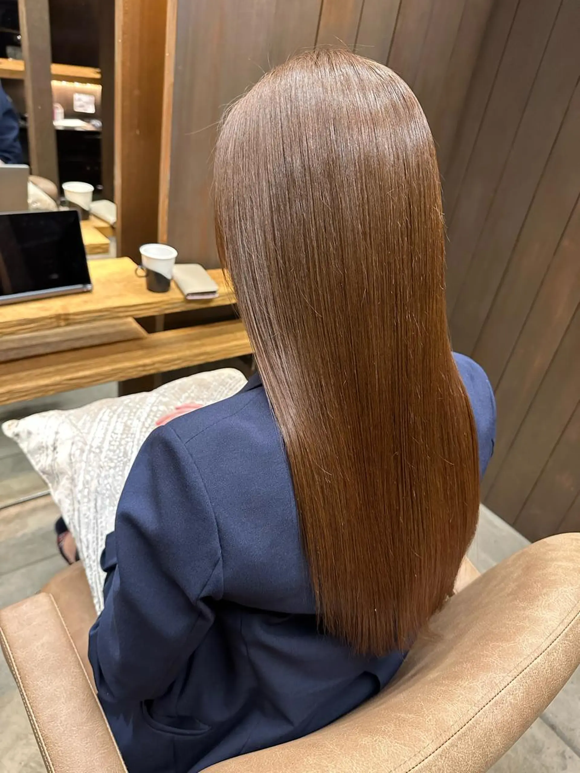 ロング カット 栗原 瑠世のヘアスタイル