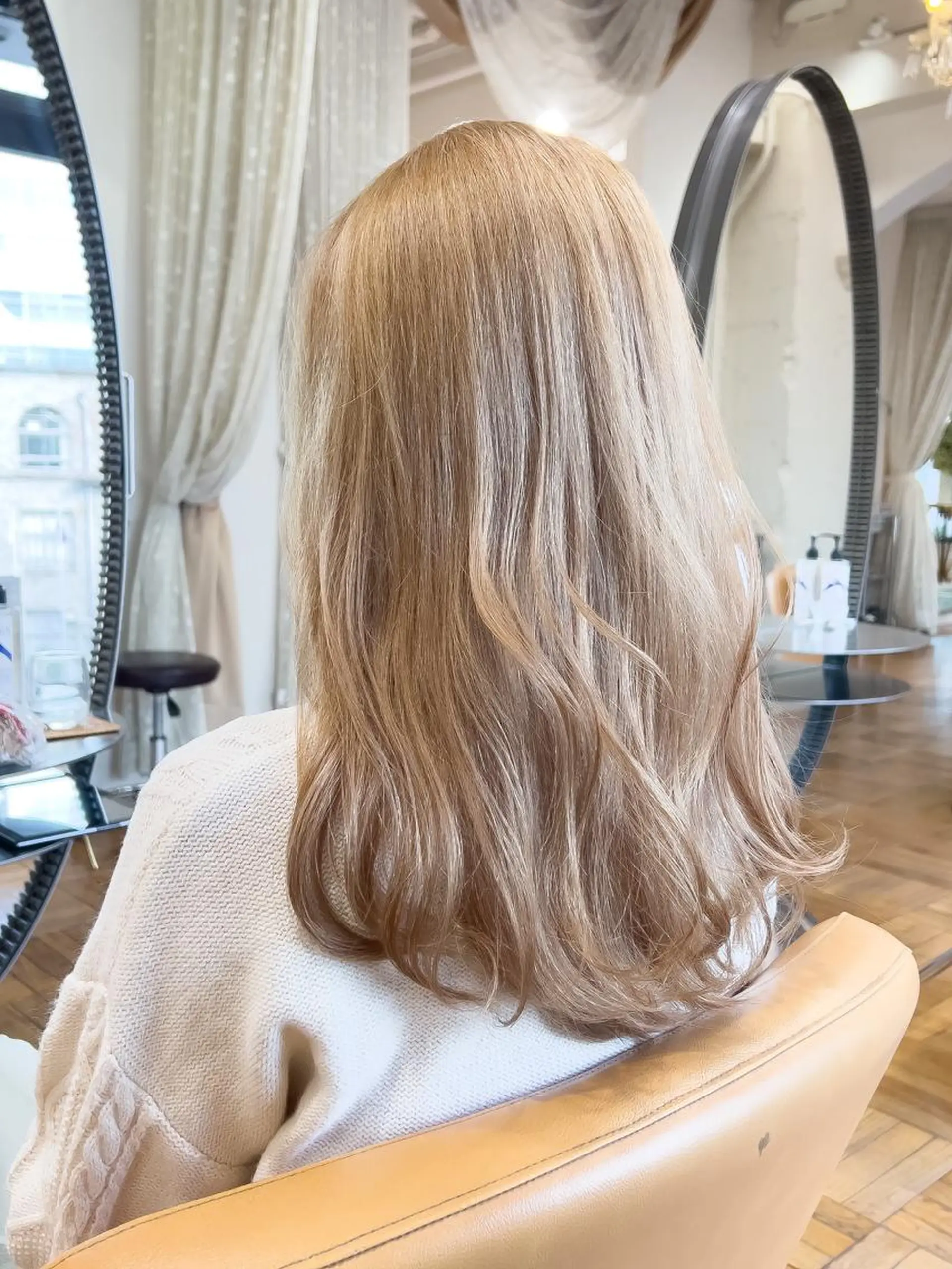 ロング カラー ベージュカラー ブリーチ ケアブリーチ デザインカラー ダブルカラー ヘアカラー Of HAIR所属・✨デザインカラー✨ ハイトーン　森貴章のヘアスタイル