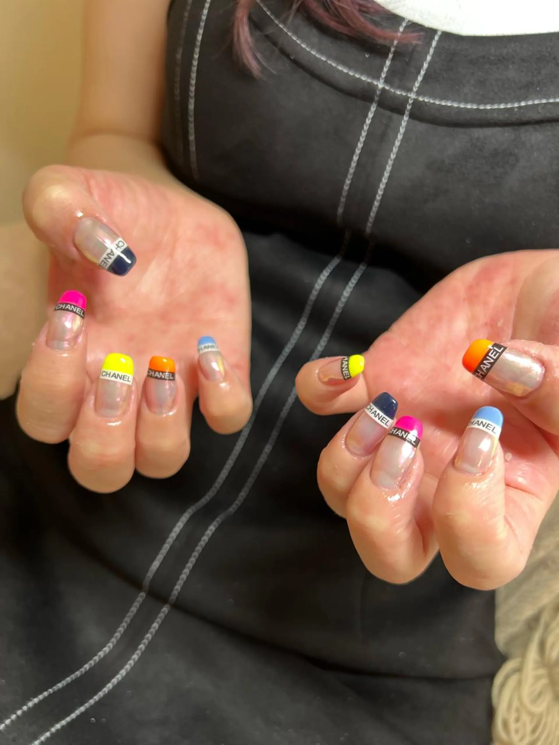 ネイル オーロラネイル ジェルネイル 韓国ネイル マグネットネイル ミラーネイル ちゅるんネイル🪄 耳ツボジュエリー🔗のネイルデザイン