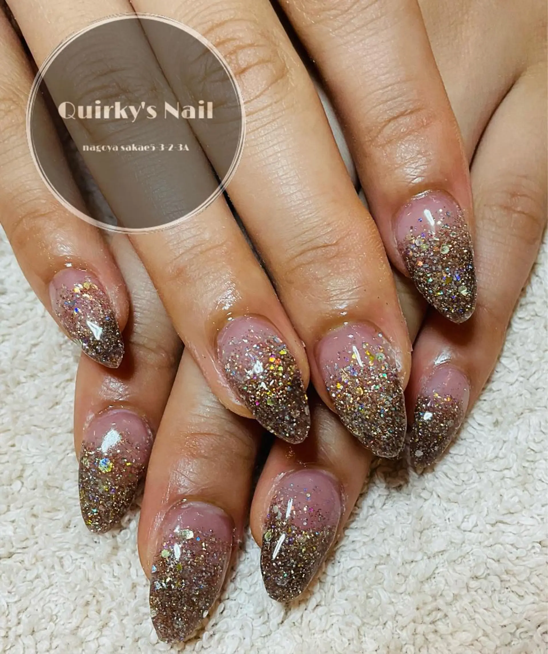ネイル グラデーション ラメ(グリッター) ラメグラデーション Quirky's Nail【栄店】のネイルデザイン
