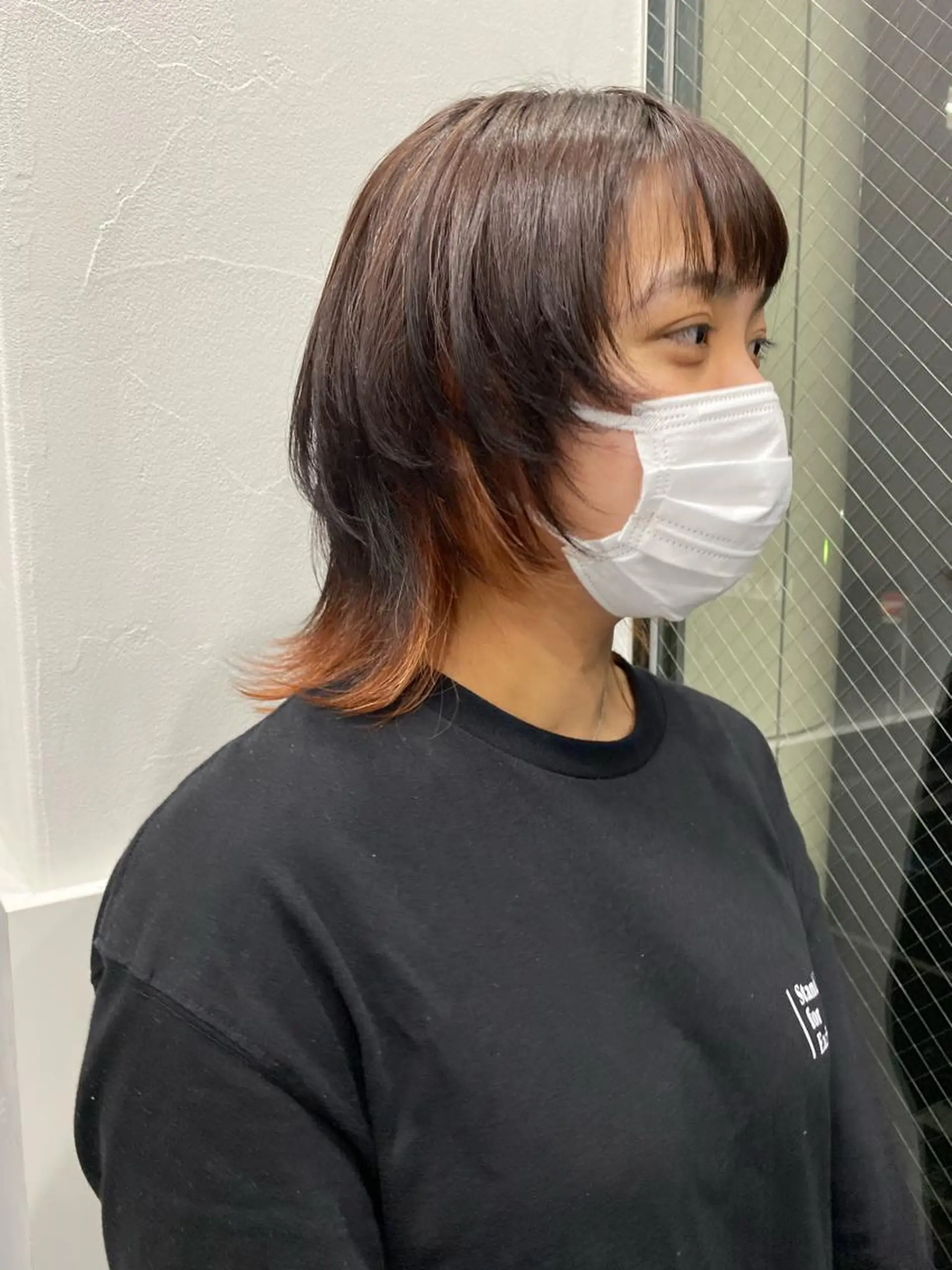 ミディアム ウルフカット 近江 莉佳の眉毛・アイブロウイメージ