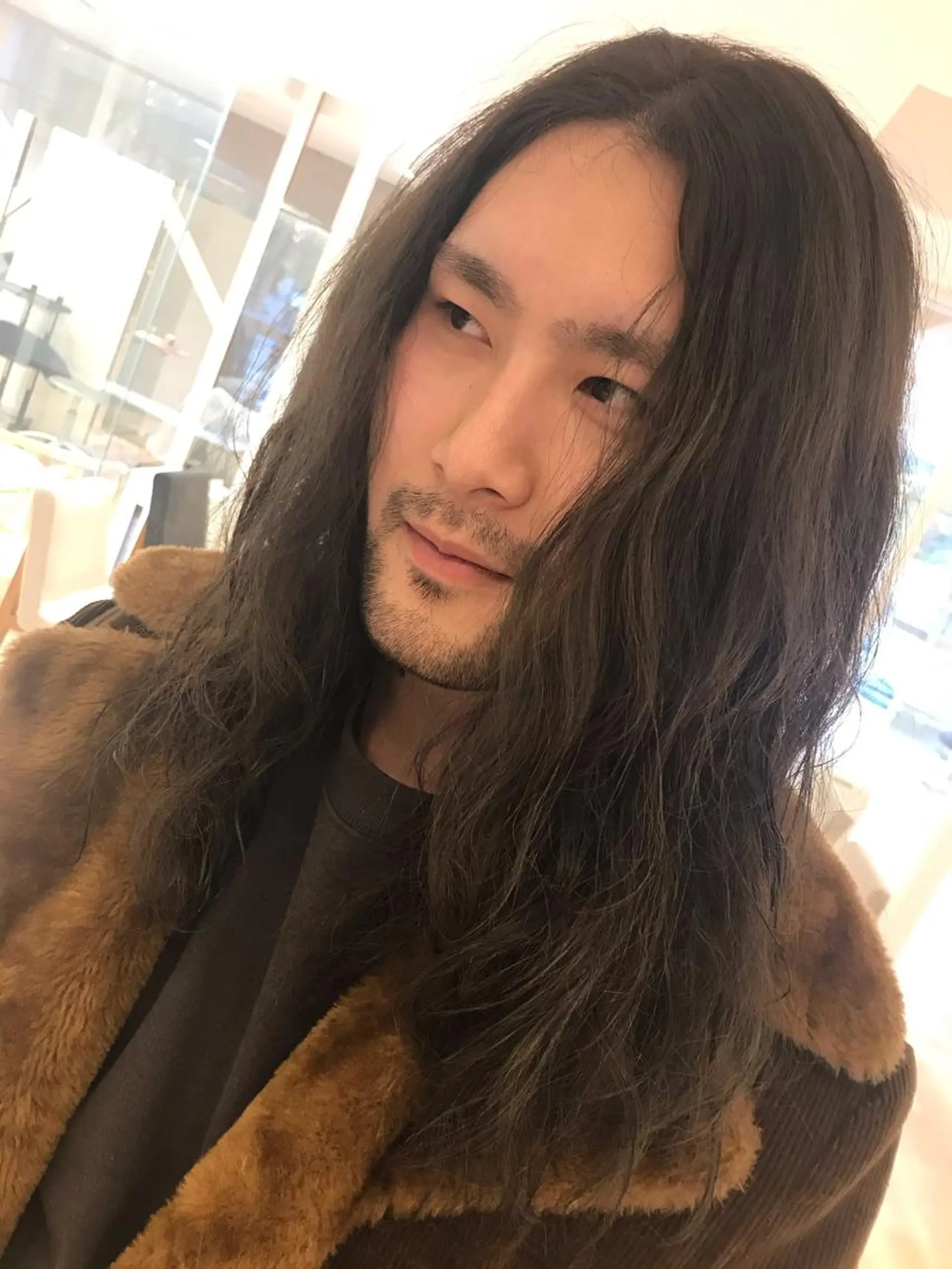 ロング カラー メンズ ブリーチ/レイヤー 🌻Mutsumiのヘアスタイル