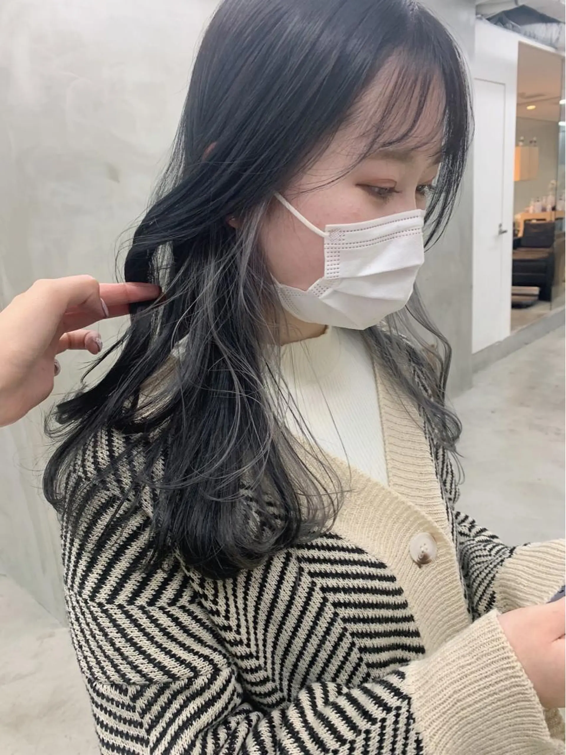 セミロング カラー ブームボックス所属・🐝ハイトーンカラー hachi🐝のヘアスタイル