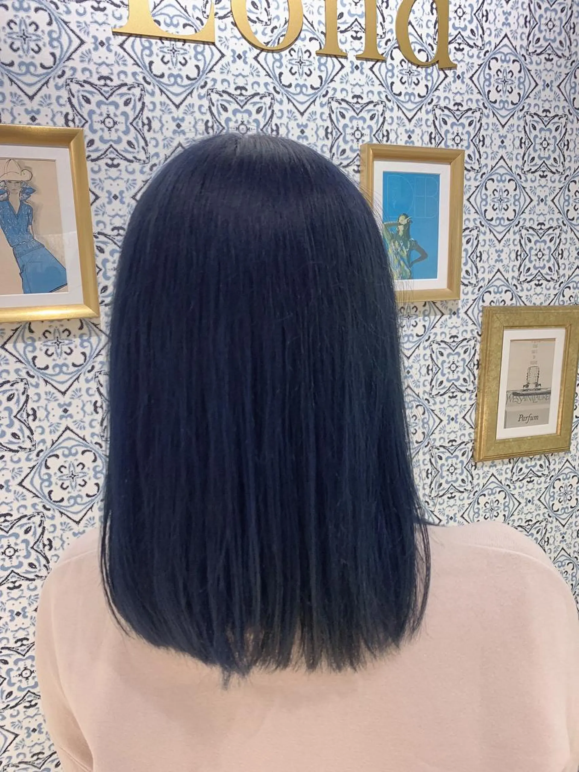 ミディアム カラー 栗原 瑠世のヘアスタイル