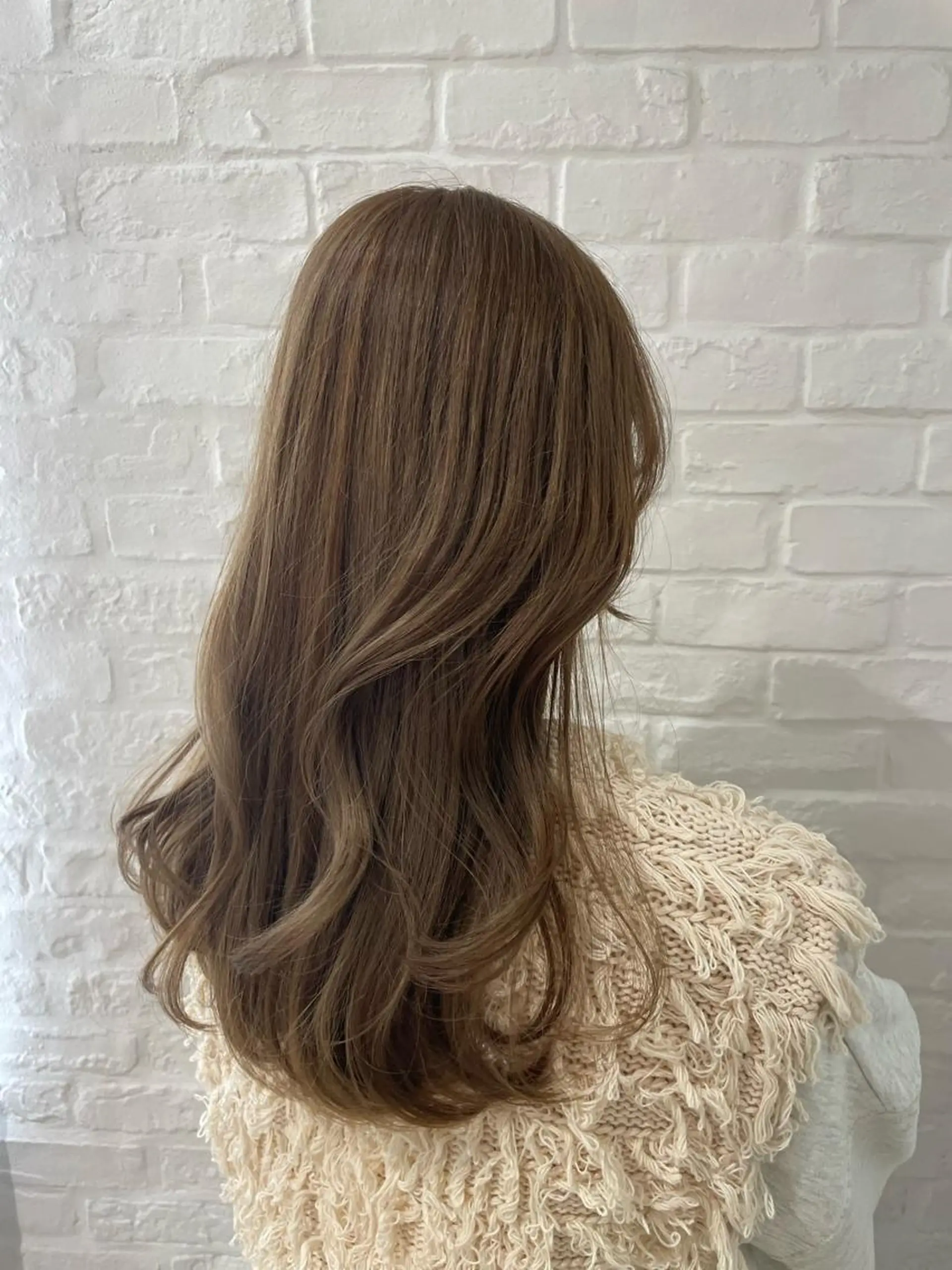 セミロング 最新韓国本場ヘア 🇰🇷榎本明日香のヘアスタイル