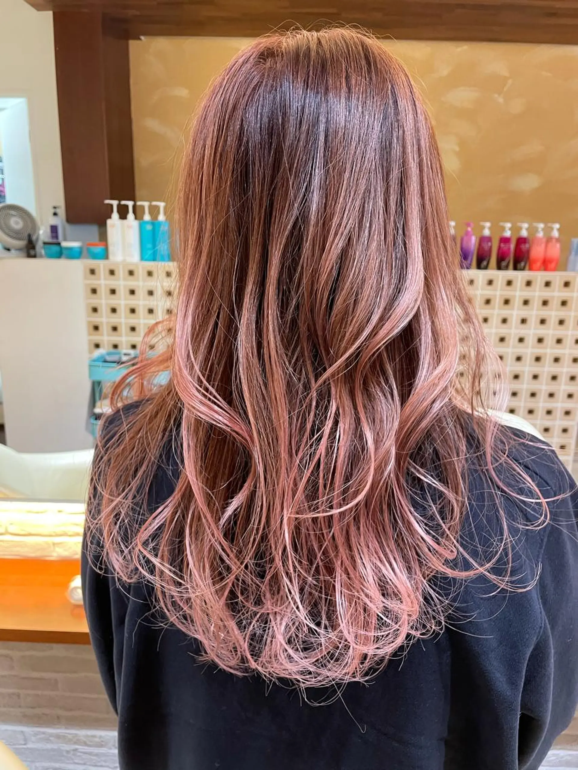 ロング カラー ピンクカラー カット ヘアカラー トリートメント CoCooN 店長 さのえみのヘアスタイル