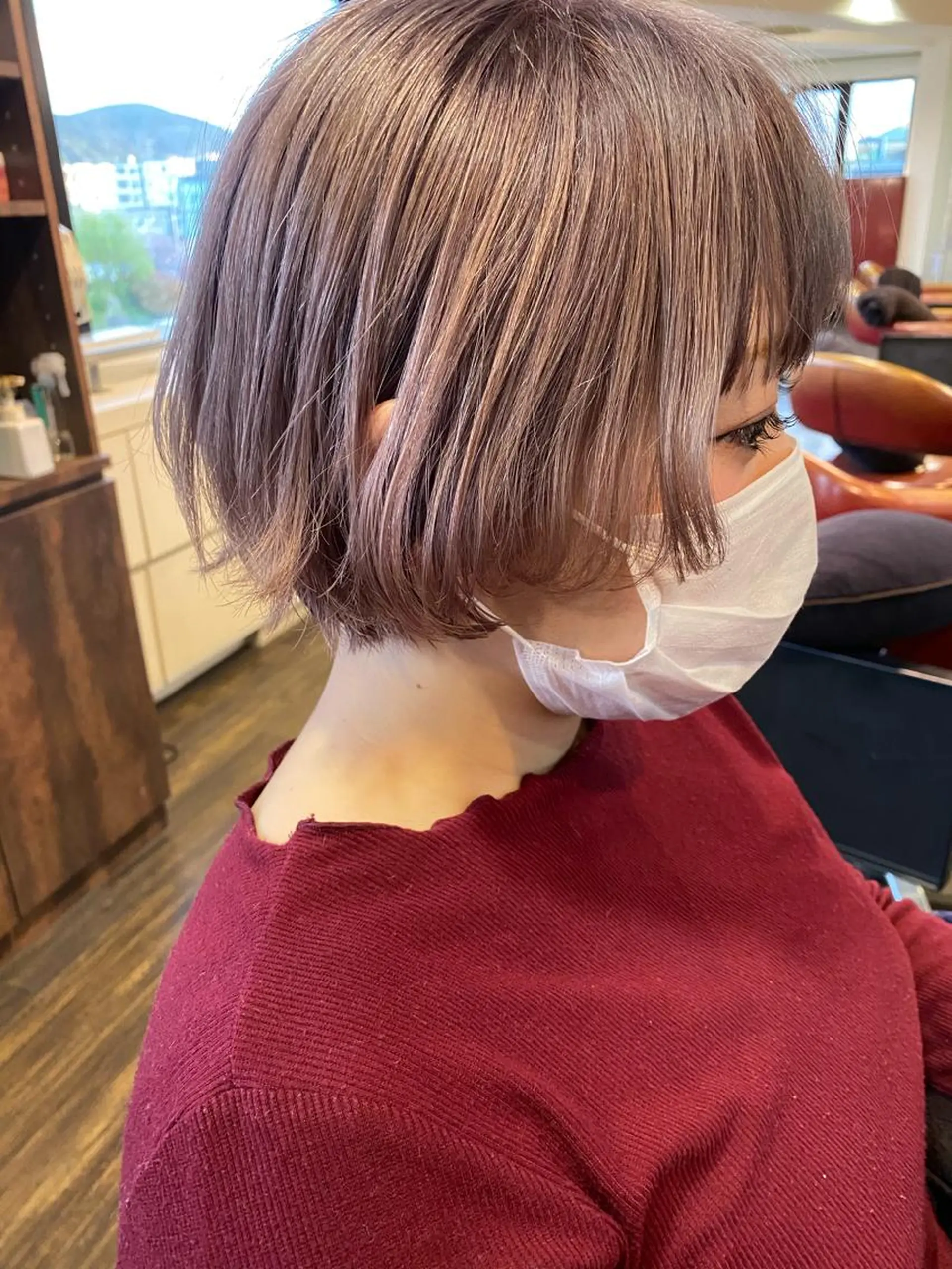 ショート カラー ベージュカラー ラベンダーカラー ラベンダーベージュ 西本 夏美のヘアスタイル