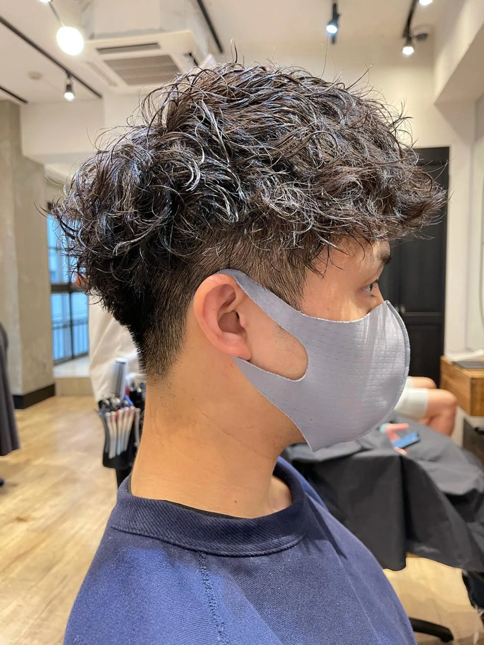 ショート パーマ メンズ メンズパーマ ツイストスパイラルパーマ スパイラルパーマ カット パーマ トリートメント ヘアセット lana hair 新宿 髪質改善トリートメント 新宿三丁目所属・新宿メンズパーマ TAKE曲がる縮毛のヘアスタイル