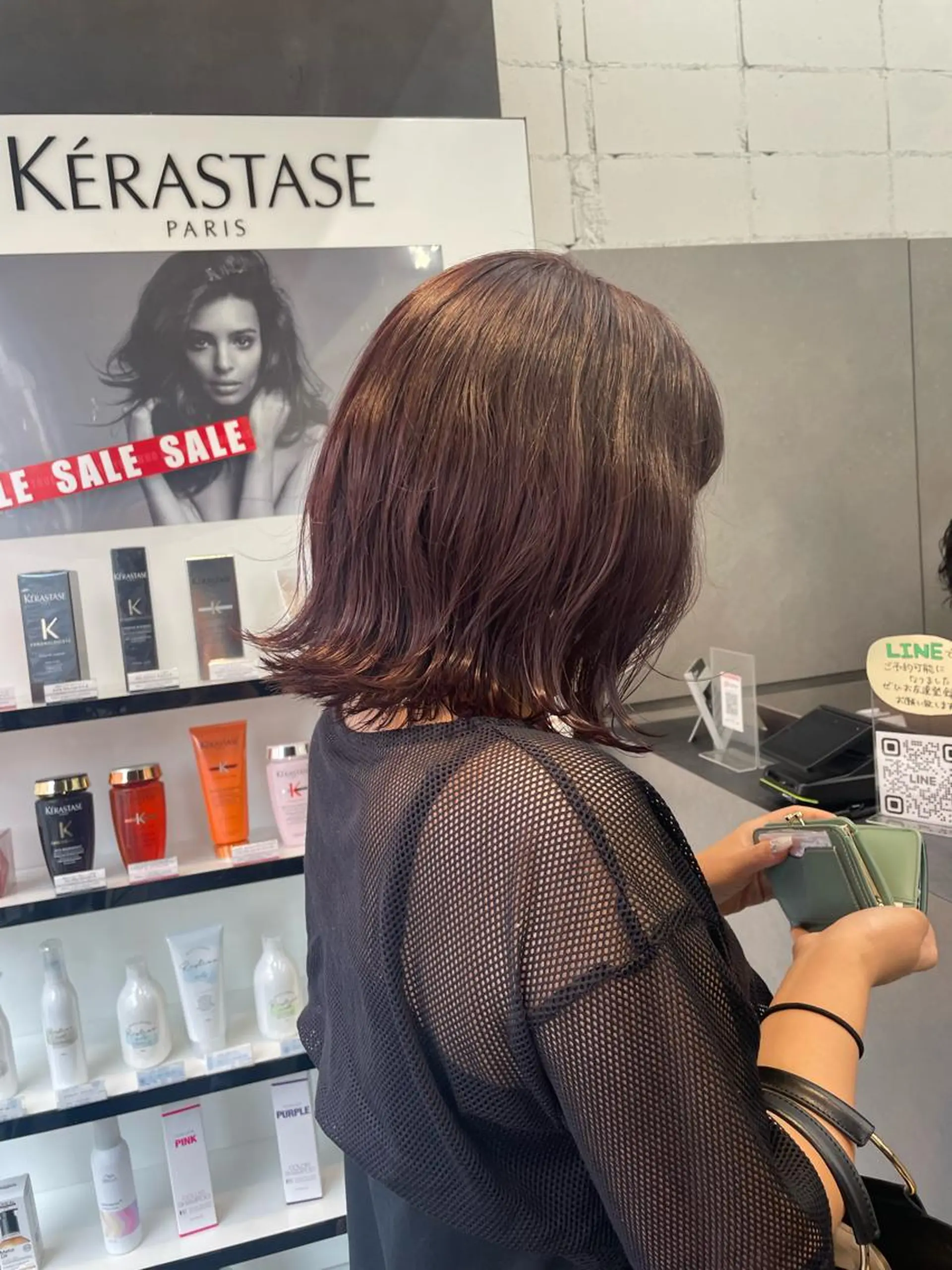 ミディアム カラー ヘアアレンジ カット ヘアカラー トリートメント mika｜寒色カラー ｜ブリーチカラーのヘアスタイル