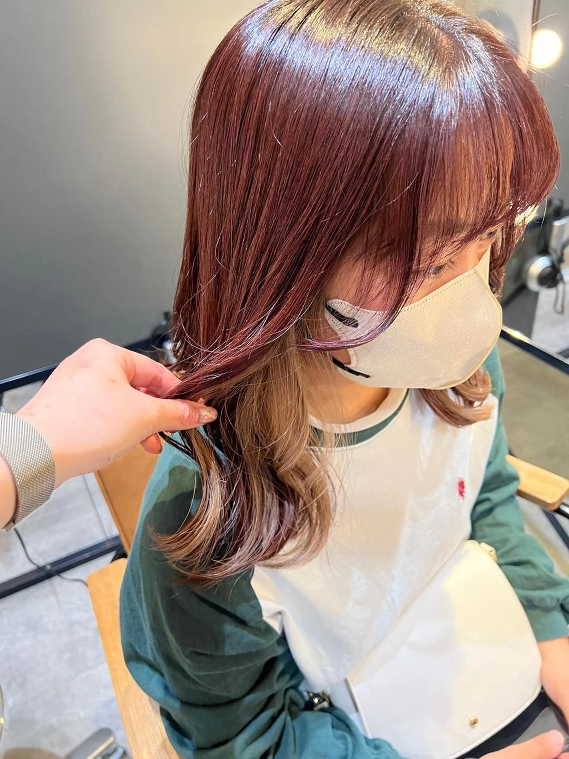 ロング カラー ベージュカラー ラベンダーカラー ピンクカラー ピンクラベンダー カット ヘアカラー ノイシキ サキのヘアスタイル