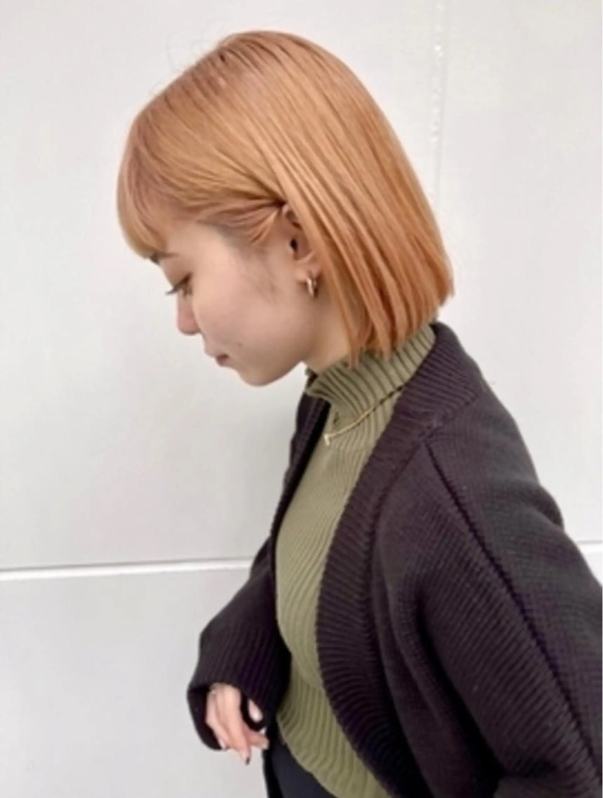 ショート ボブ 🌈インナーカラー 手塚直生のヘアスタイル