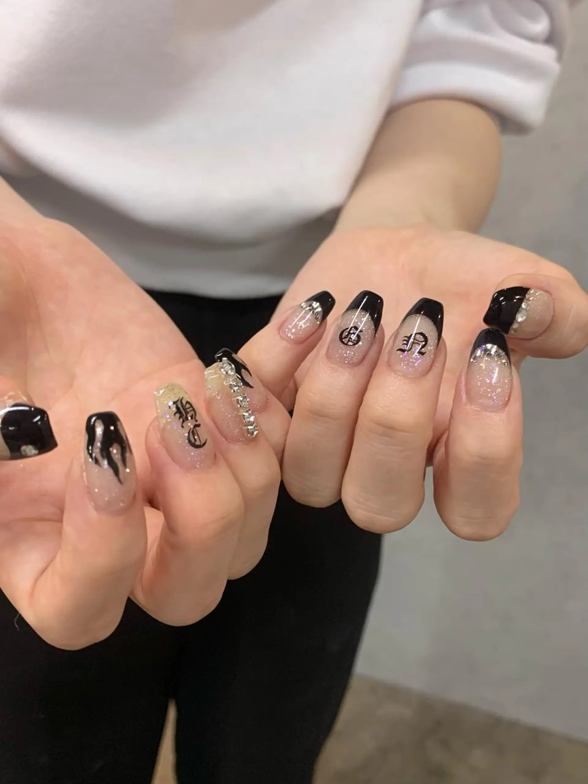 ネイル kana/モード ・グランジ໒꒱のネイルデザイン