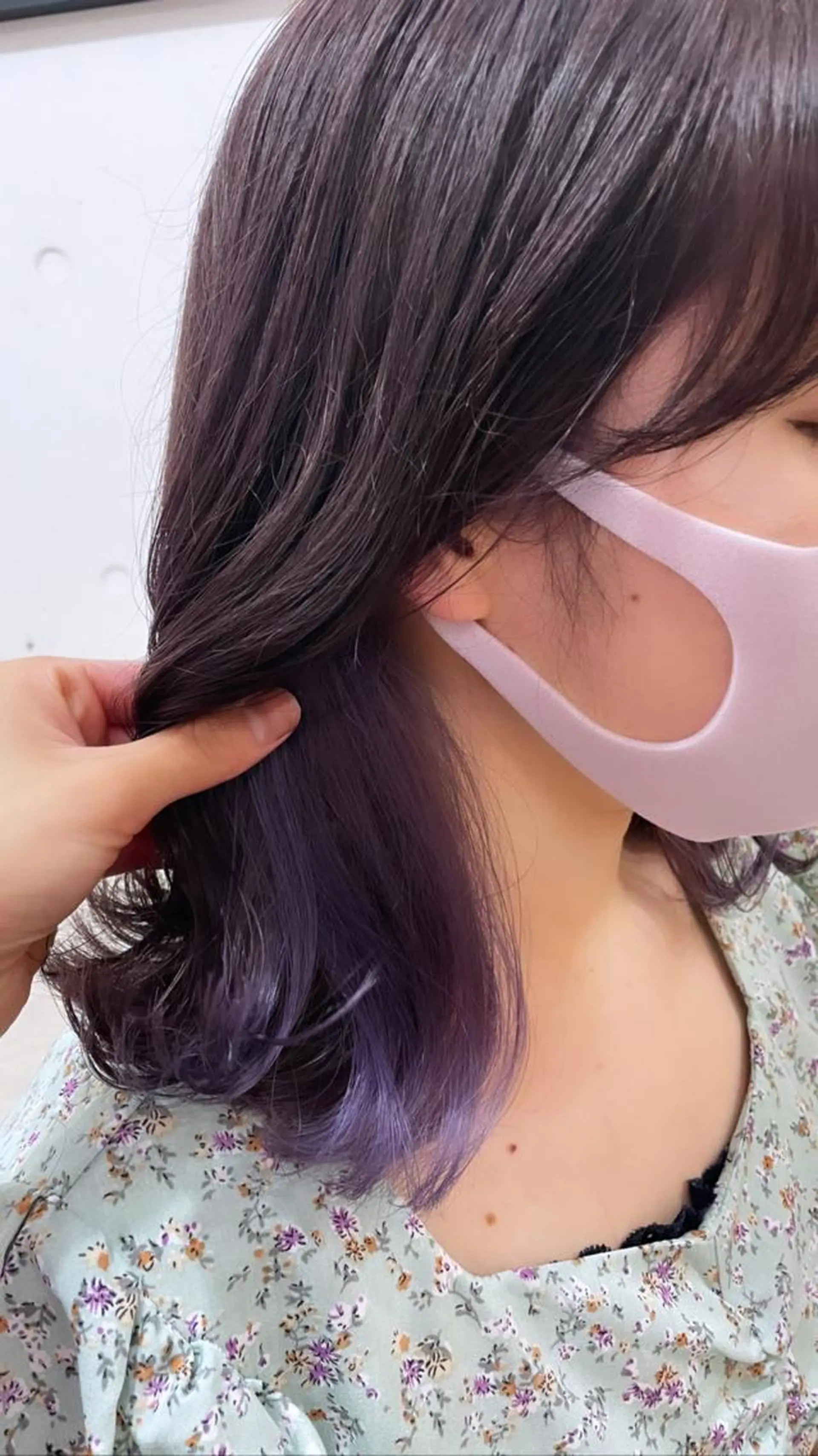 セミロング カラー パープルカラー ヘアカラー トリートメント chama レイヤーカットのヘアスタイル