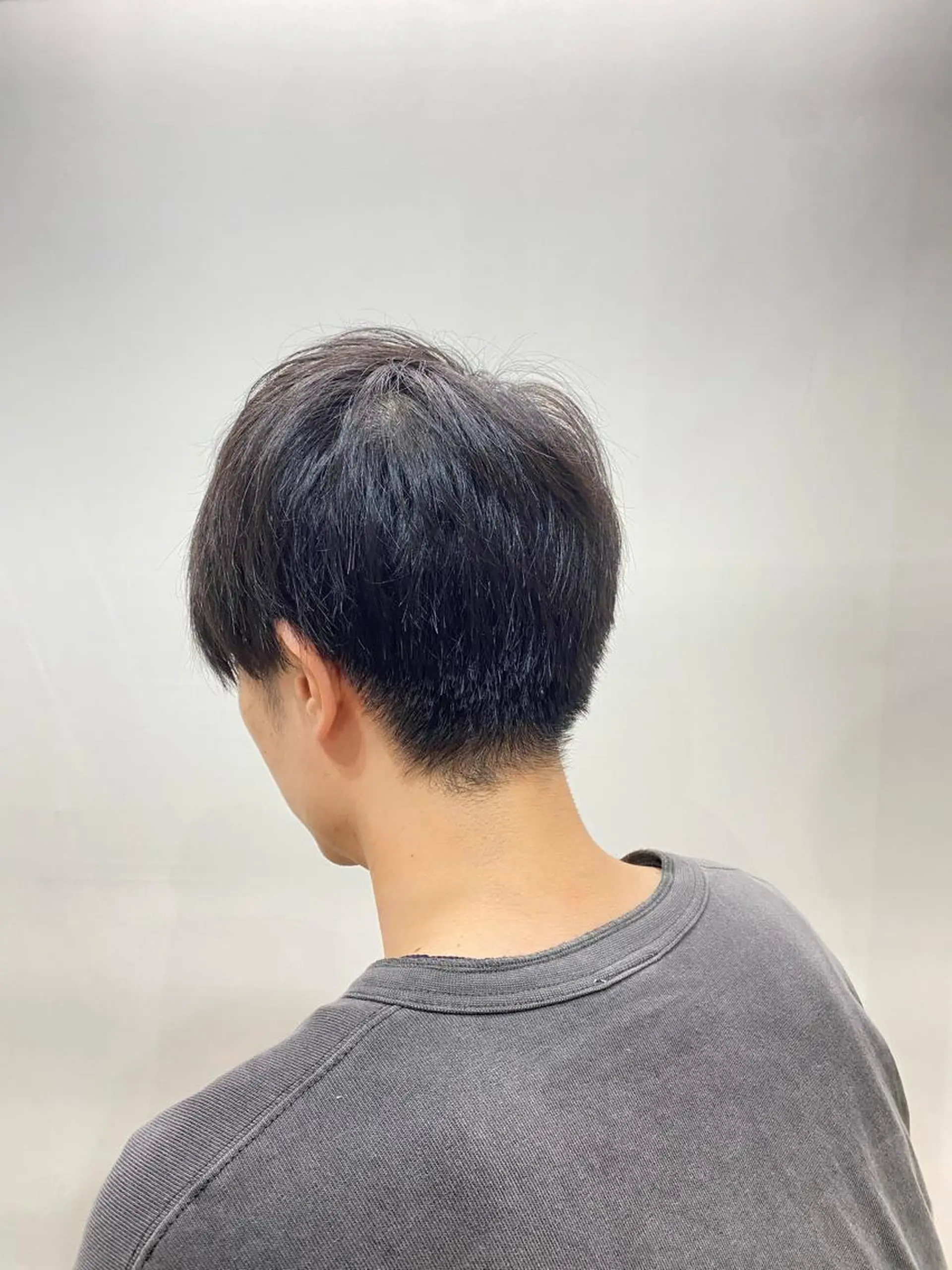 ショート ハイトーン・デザイン Shoseiのヘアスタイル