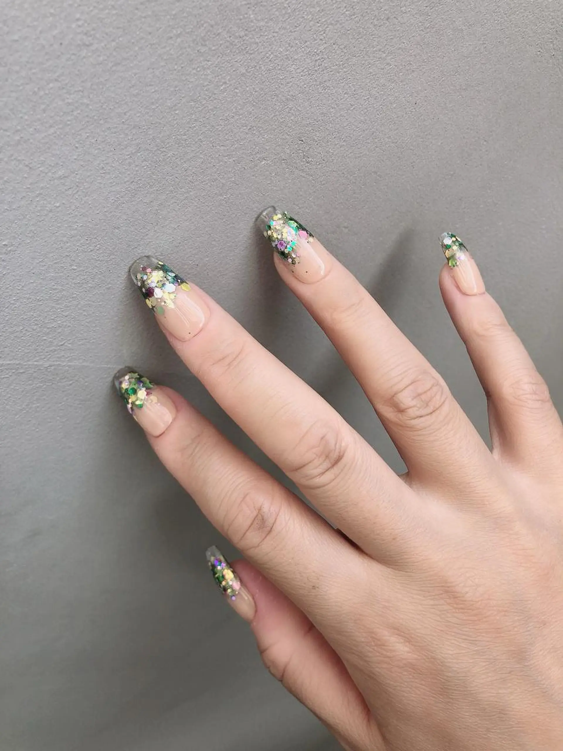 ネイル クリアネイル ラメ(グリッター) ラメグラデーション ロングネイル mano nella mano所属・mano nella manoのネイルデザイン