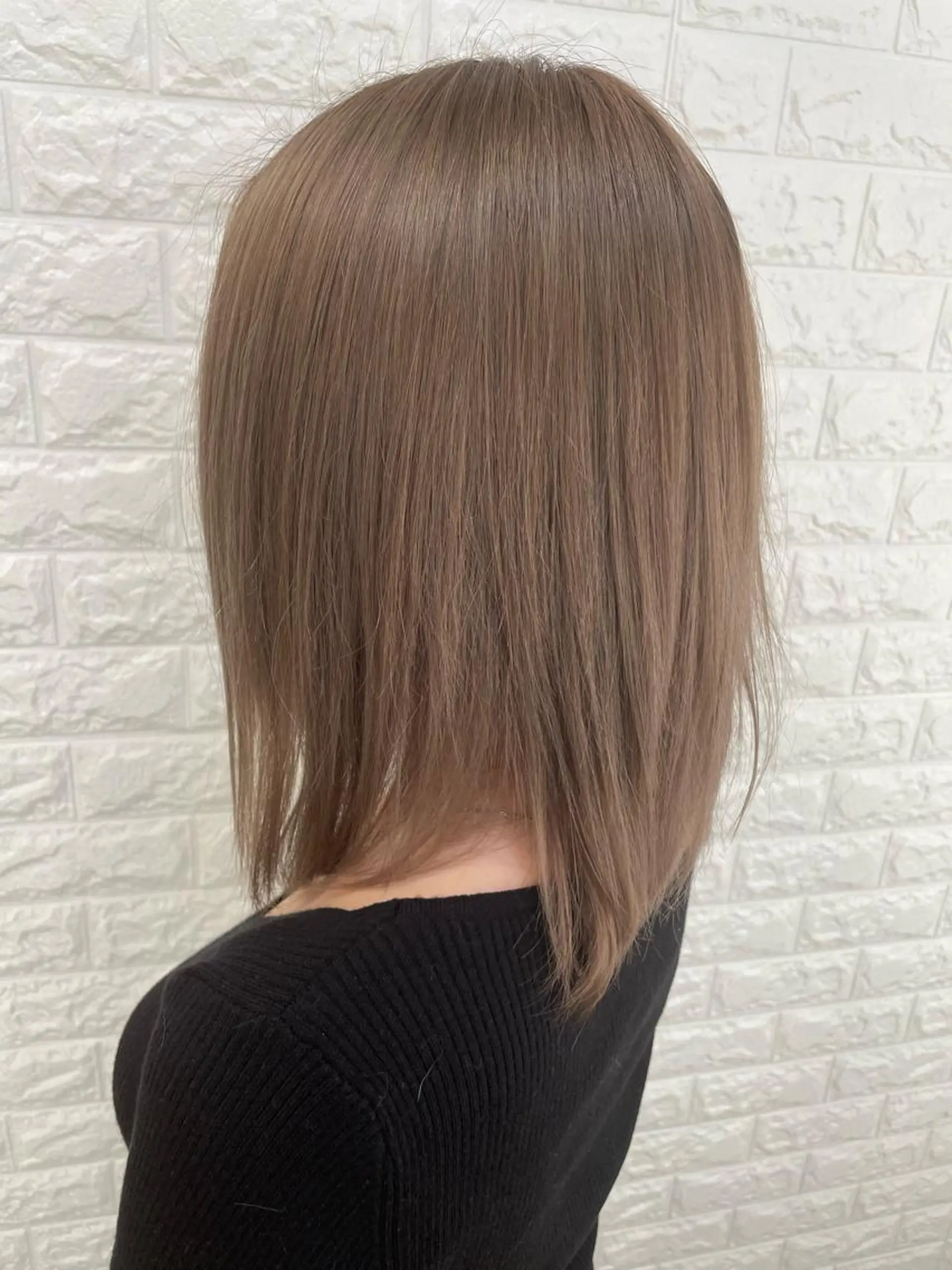 ミディアム カラー ブリーチ グレージュ ミルクティーグレージュ カット ヘアカラー 福森 みずきのヘアスタイル
