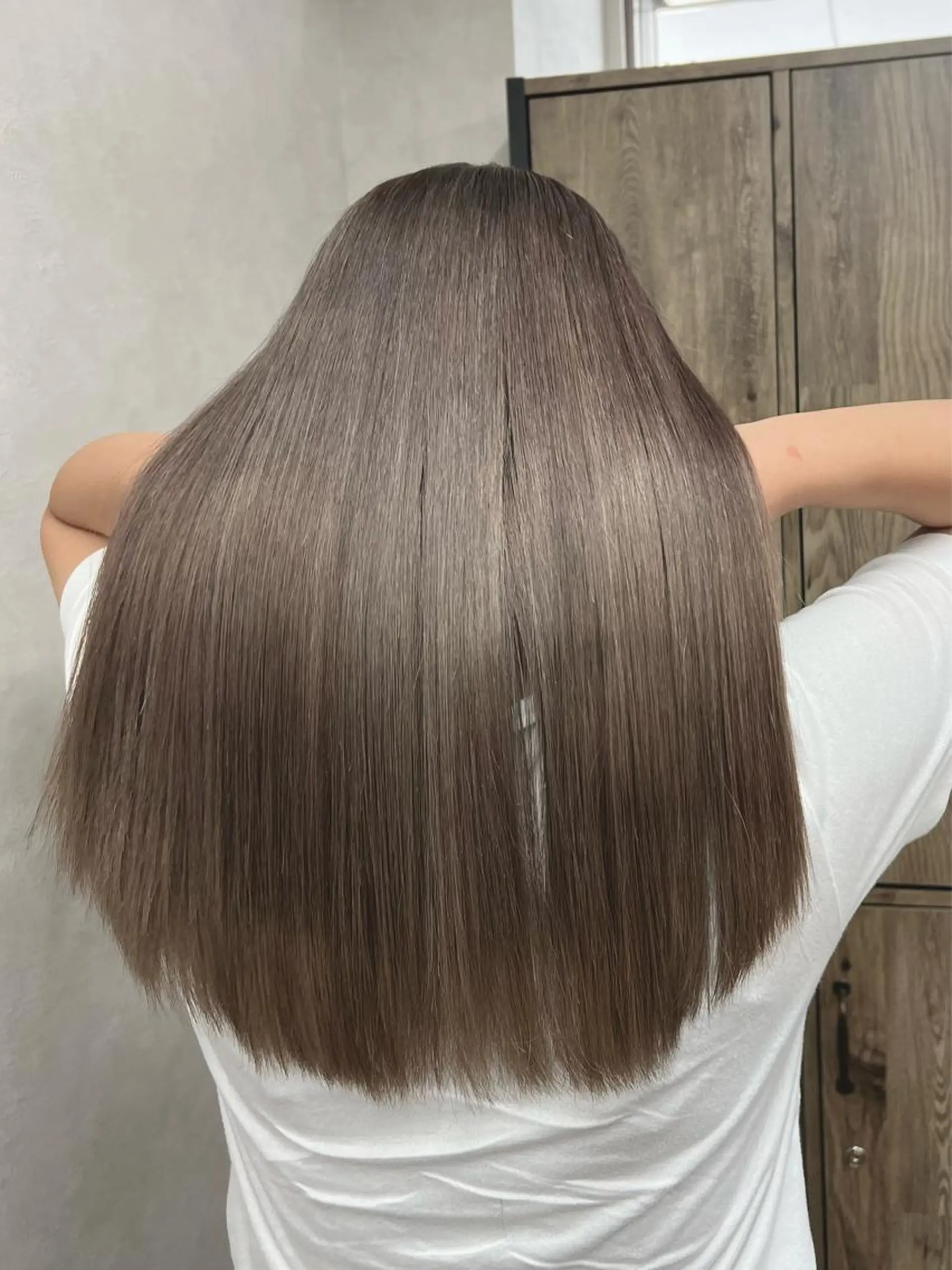 ロング カラー バレイヤージュ ブリーチ ケアブリーチ ダブルカラー イヤリングカラー カット ヘアカラー 🌷かわばた めい🌷のヘアスタイル
