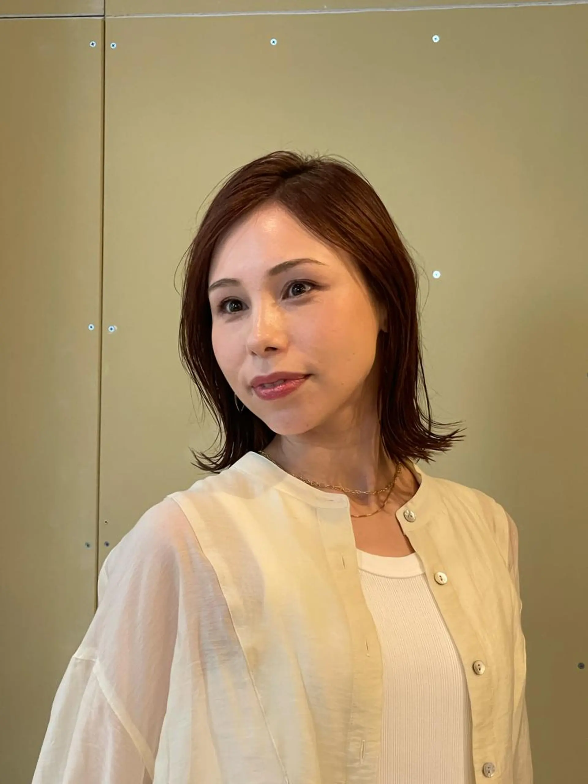 ミディアム カラー ハイライトカラー ハイライト 外ハネヘア ヘアカラー モテ🤍ヘア 🖤gene川島のヘアスタイル