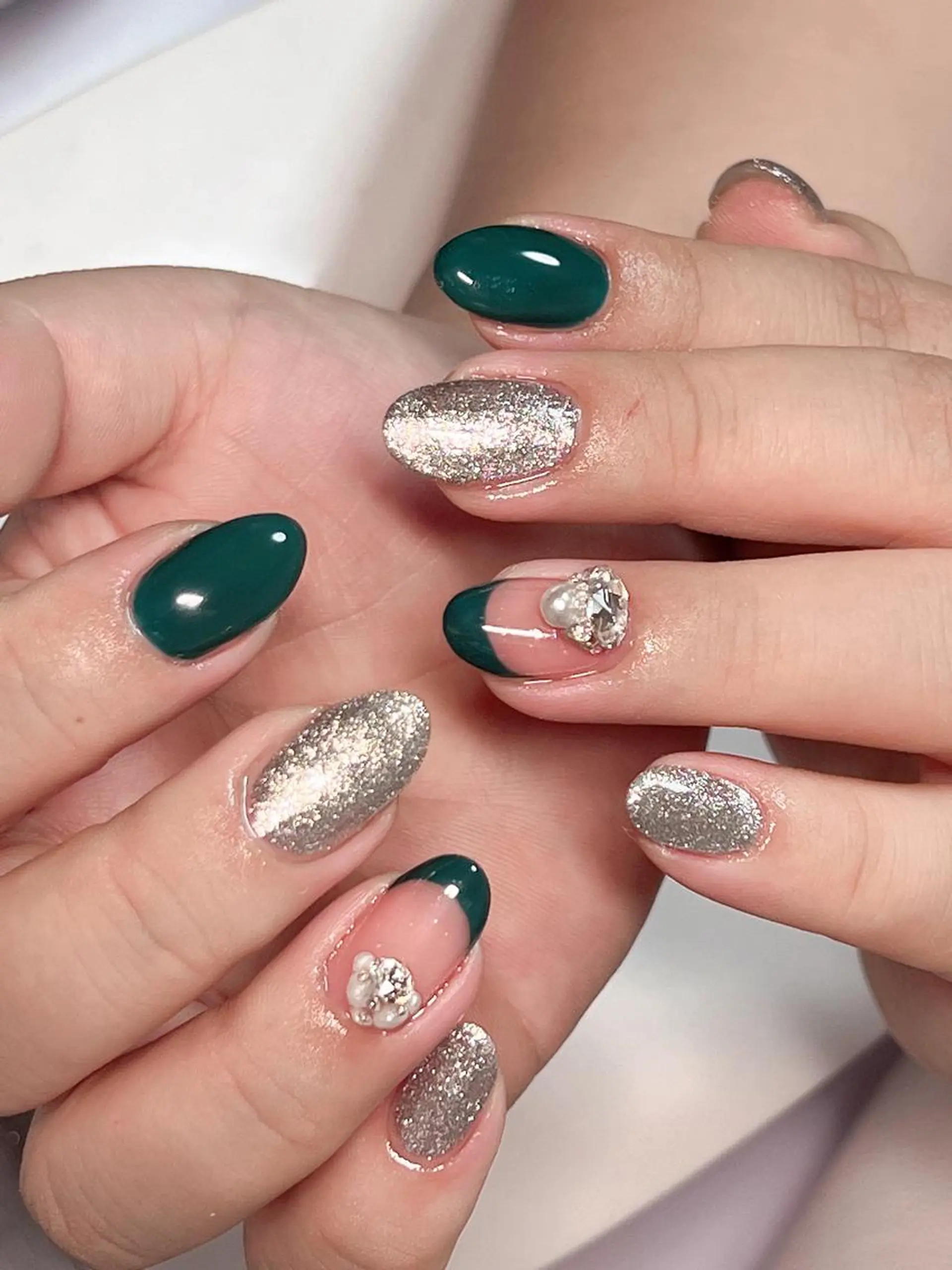 ネイル フレンチネイル 持ち込み ハンドネイル bijou nails所属・bijou nails 蓮のネイルデザイン