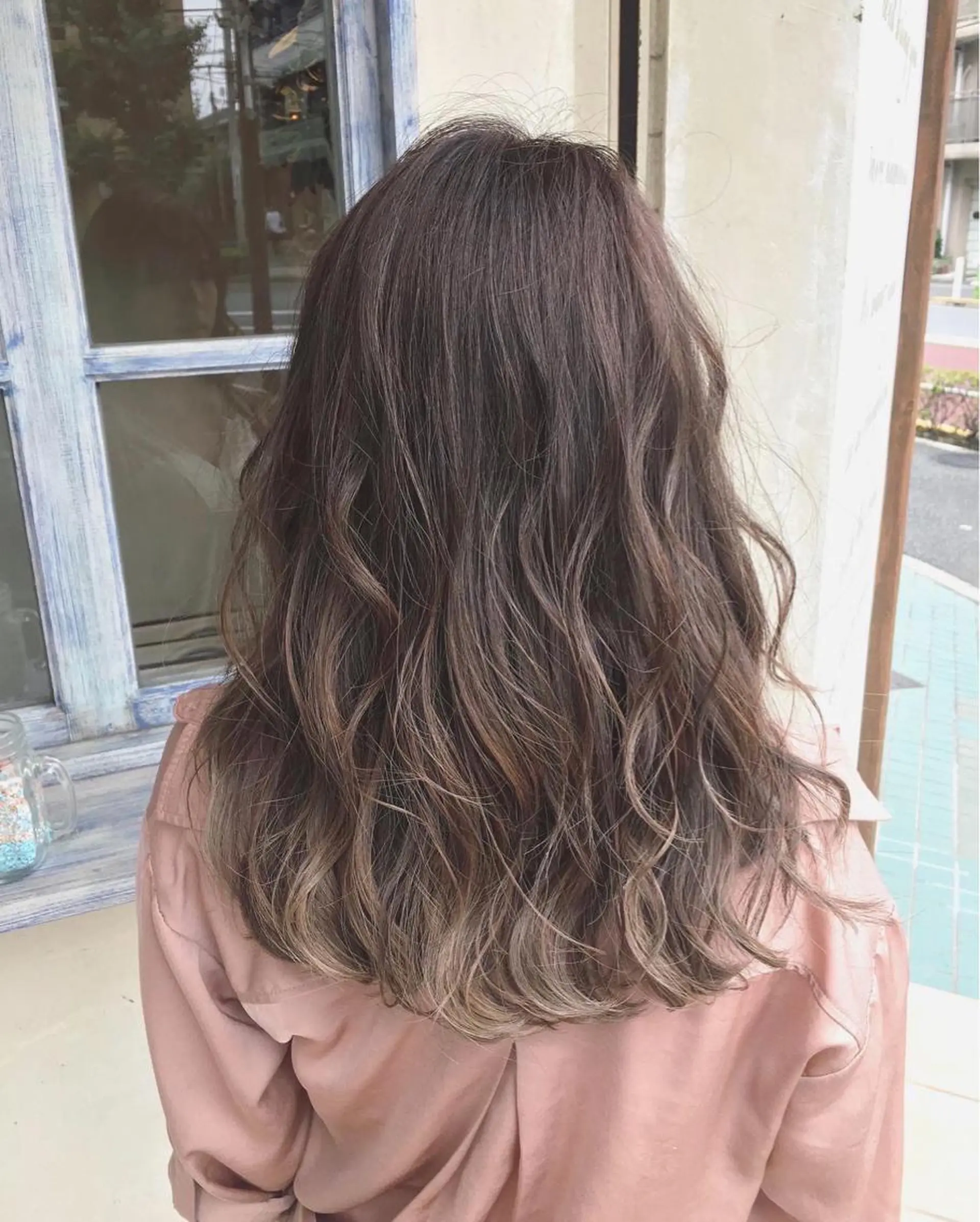 ロング カラー ブリーチ グラデーションカラー 森 早希絵のヘアスタイル