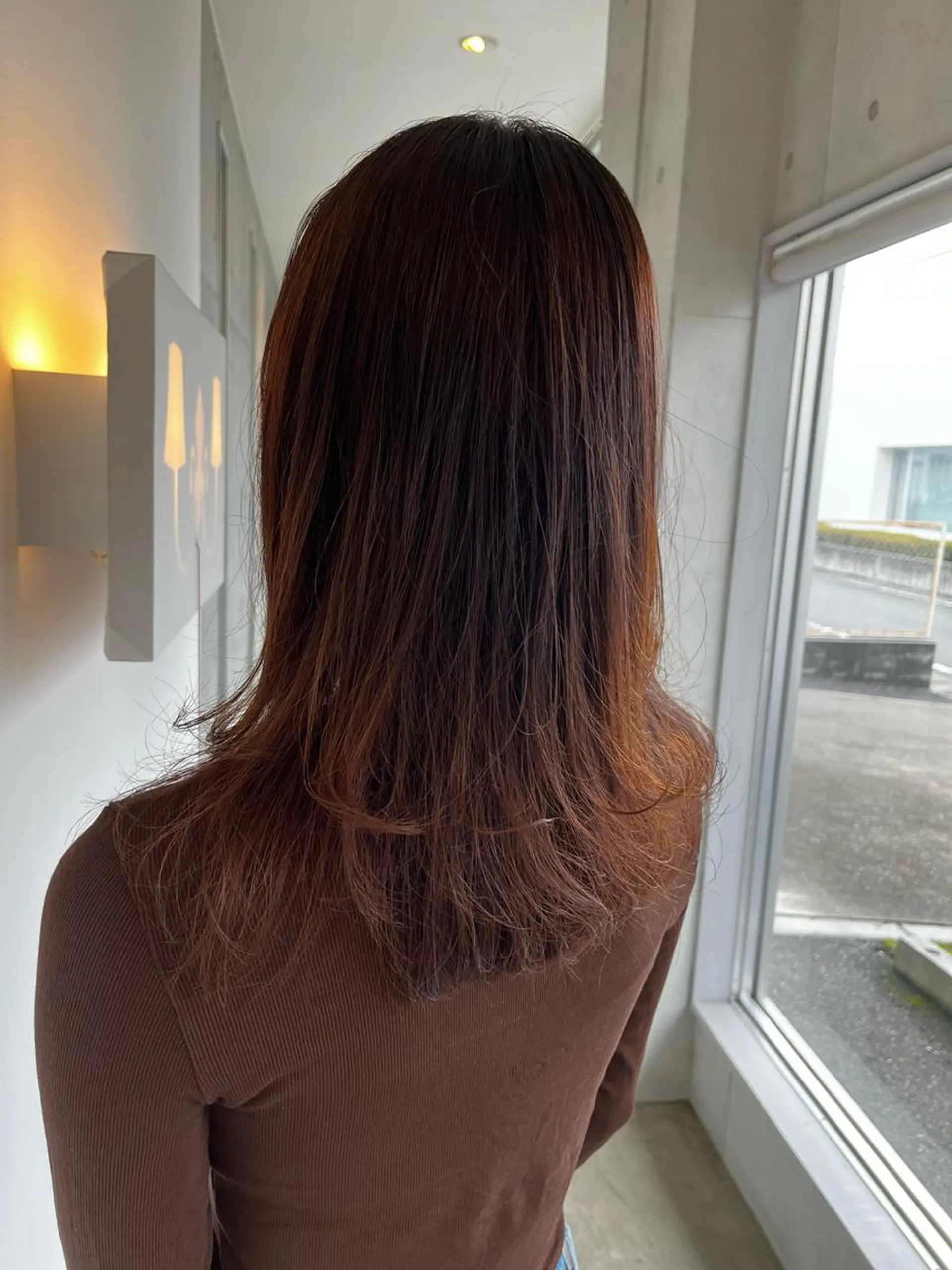 ミディアム レイヤーカット カット 縮毛矯正 トリートメント sharon所属・おせ ちさとのヘアスタイル