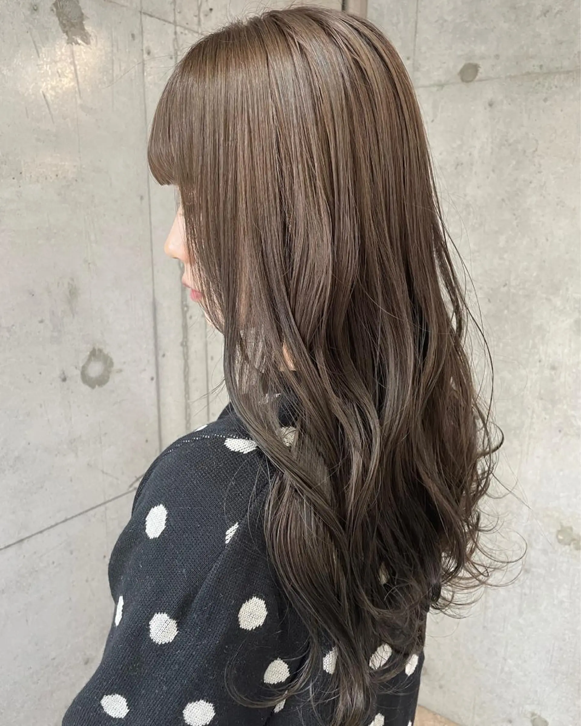 ロング カラー ヘアカラー 女性に人気♪ はやしほのかのヘアスタイル