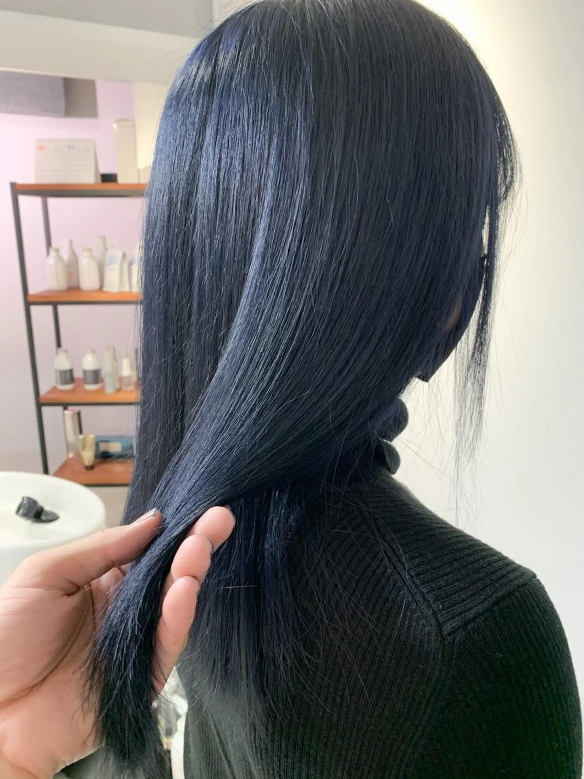 セミロング カラー ブルーカラー ネイビーカラー 透明感カラー特化型 NAOKIのヘアスタイル