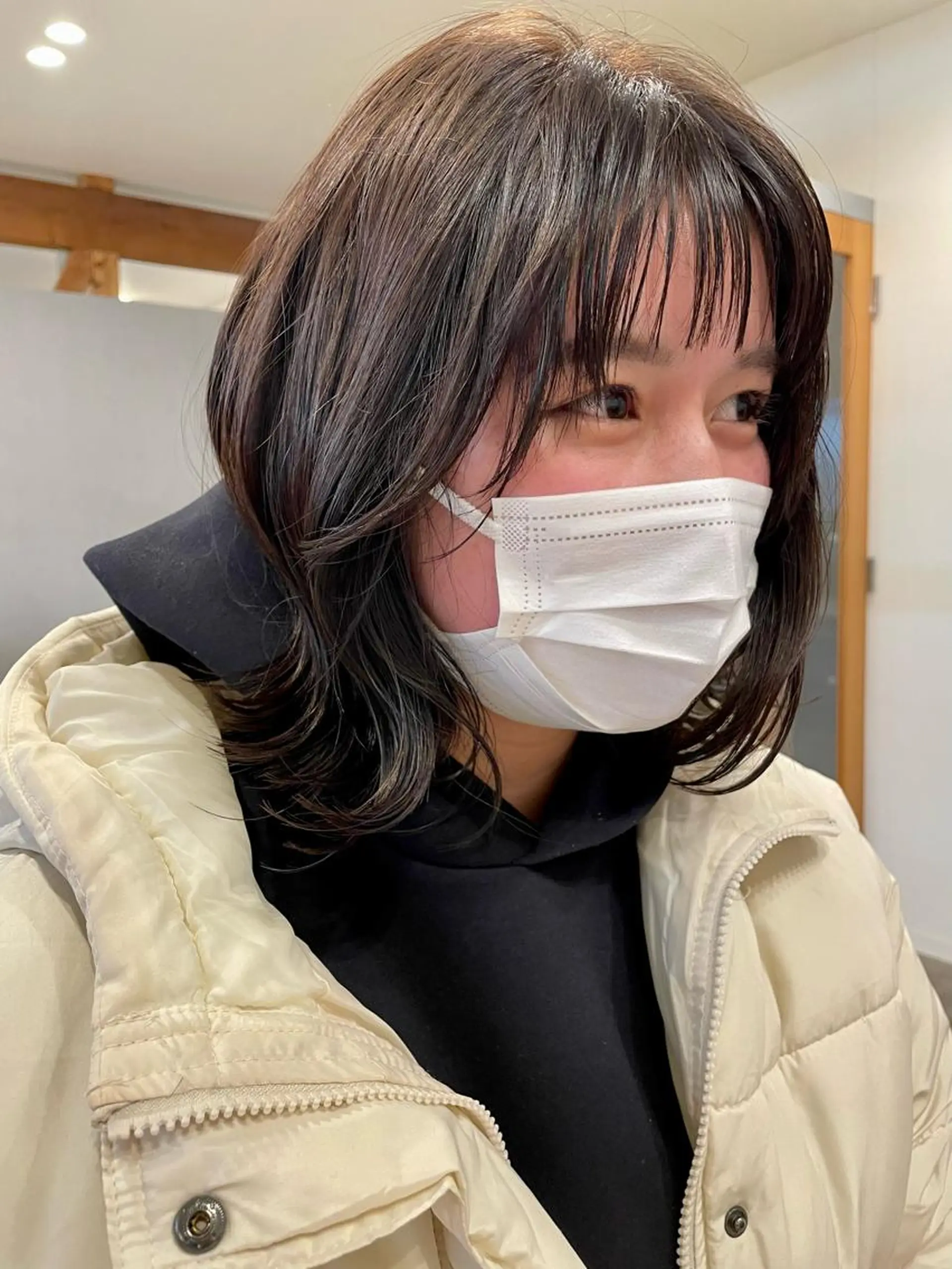 ミディアム くびれヘア 顔周りカット 韓国風ヘア 似合わせカット カノエ 乃木店のヘアスタイル