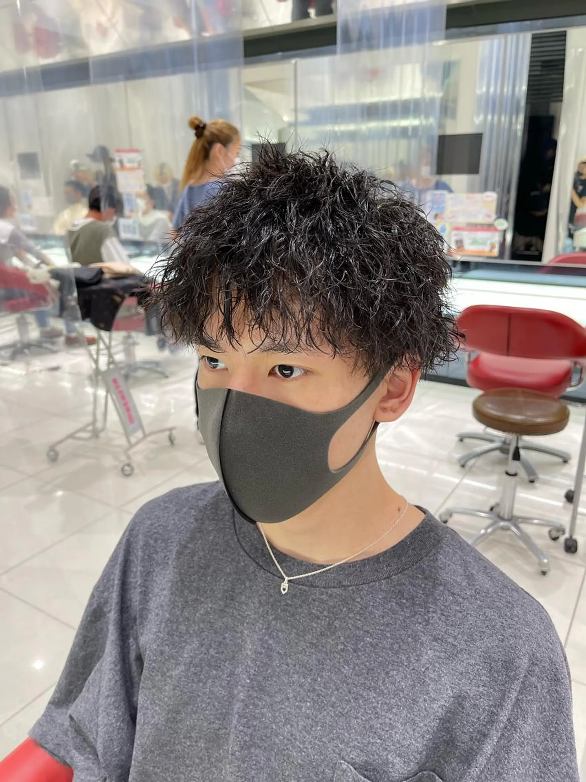 ショート パーマ メンズ メンズパーマ ツイストスパイラルパーマ スパイラルパーマ カット ヘッドスパ 阪本祥樹/ハイライト /バレイヤージュのヘアスタイル