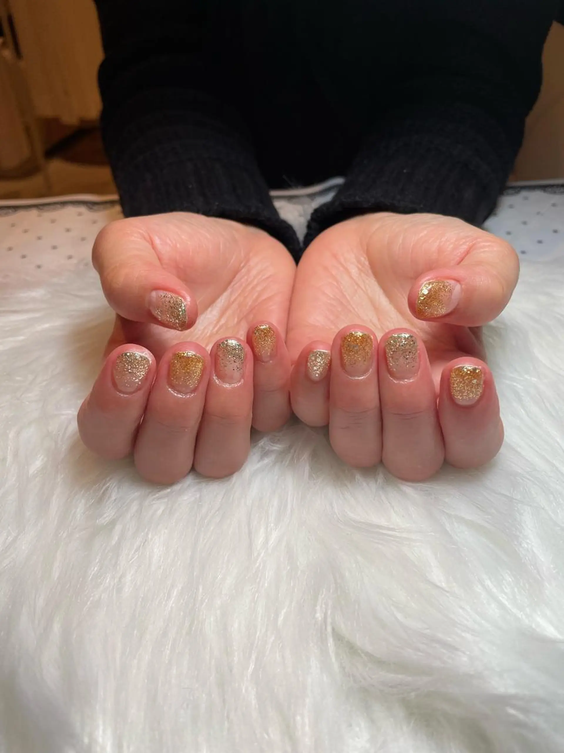 ネイル グラデーション 大袋駅東口徒歩2分 alivioのネイルデザイン