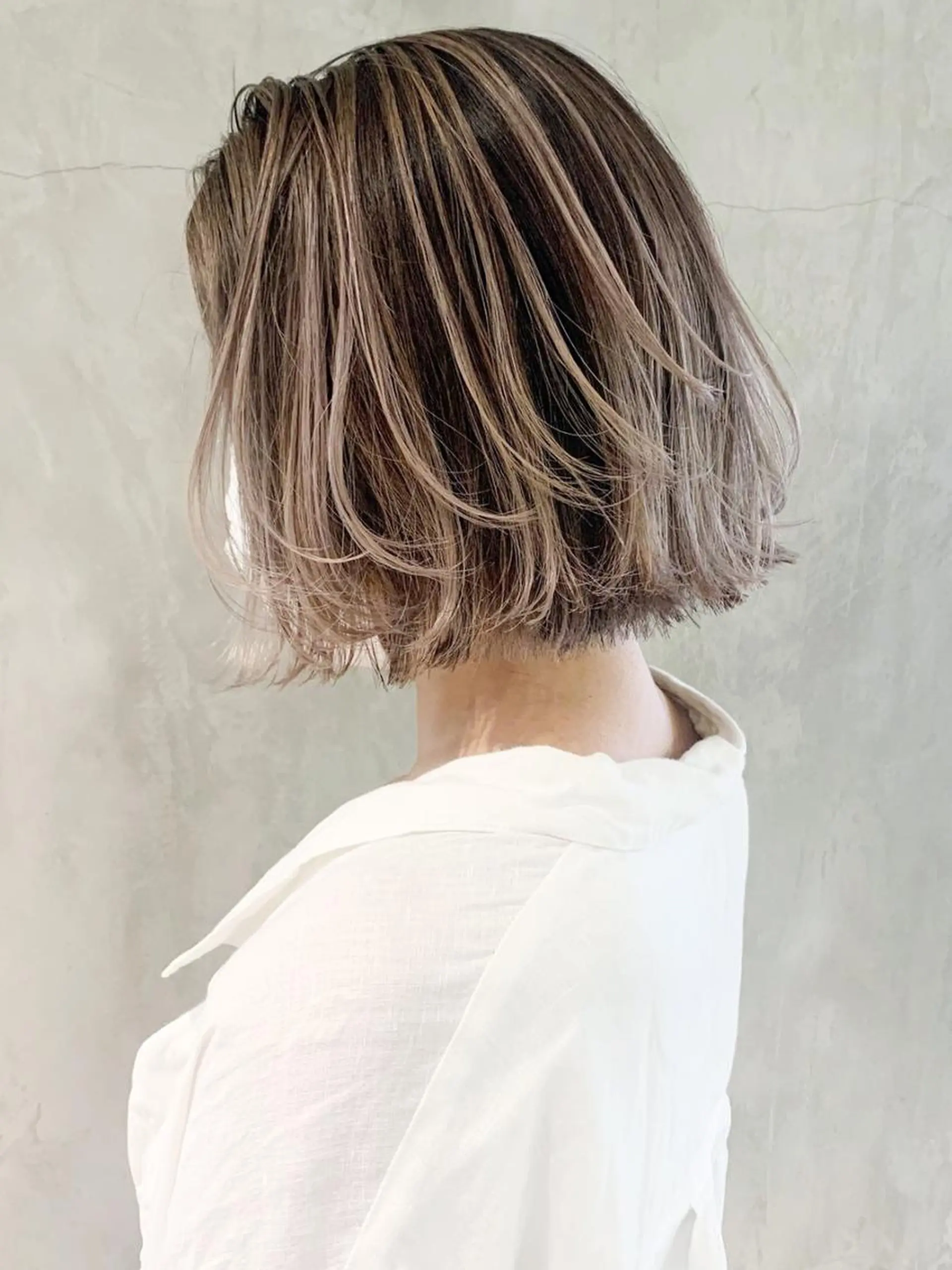 ミディアム カラー パーマ ヘアアレンジ バレイヤージュ レイヤーカット ITbyALBUM 浦和店のヘアスタイル