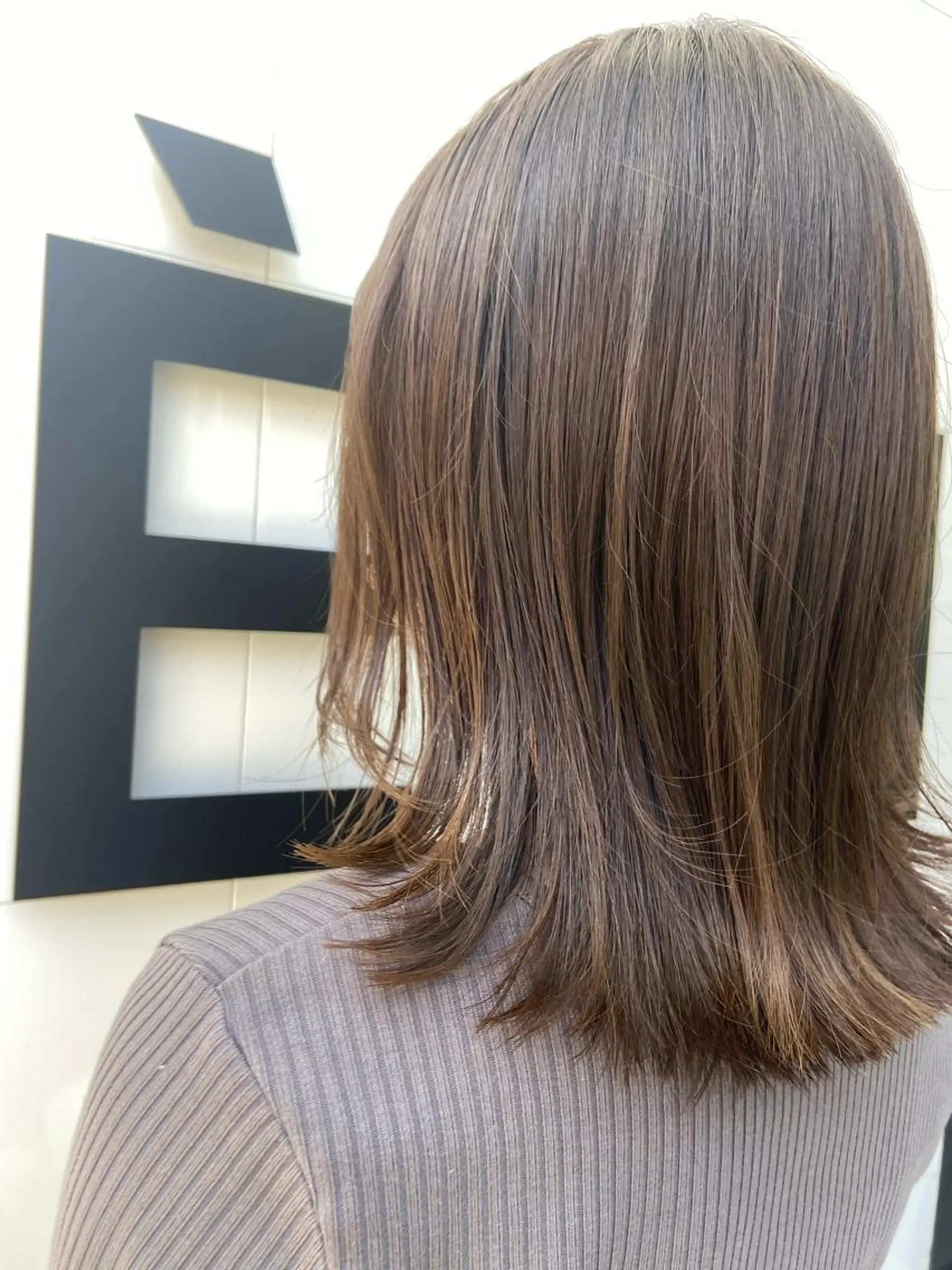 ミディアム 淺谷 美紀のヘアスタイル