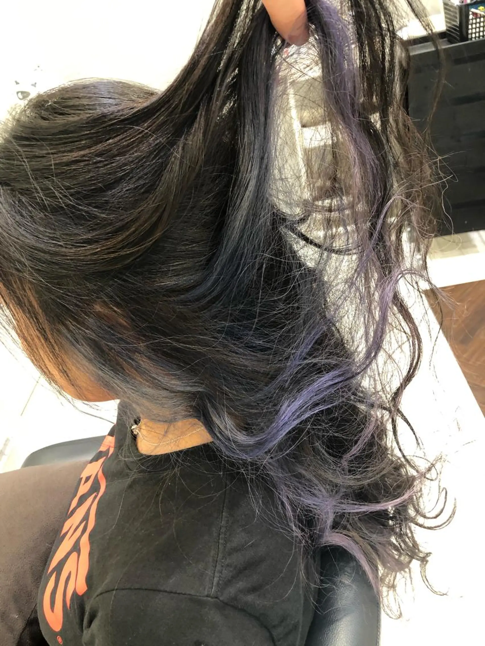 ロング ヘアカラー 岸 保奈美のヘアスタイル