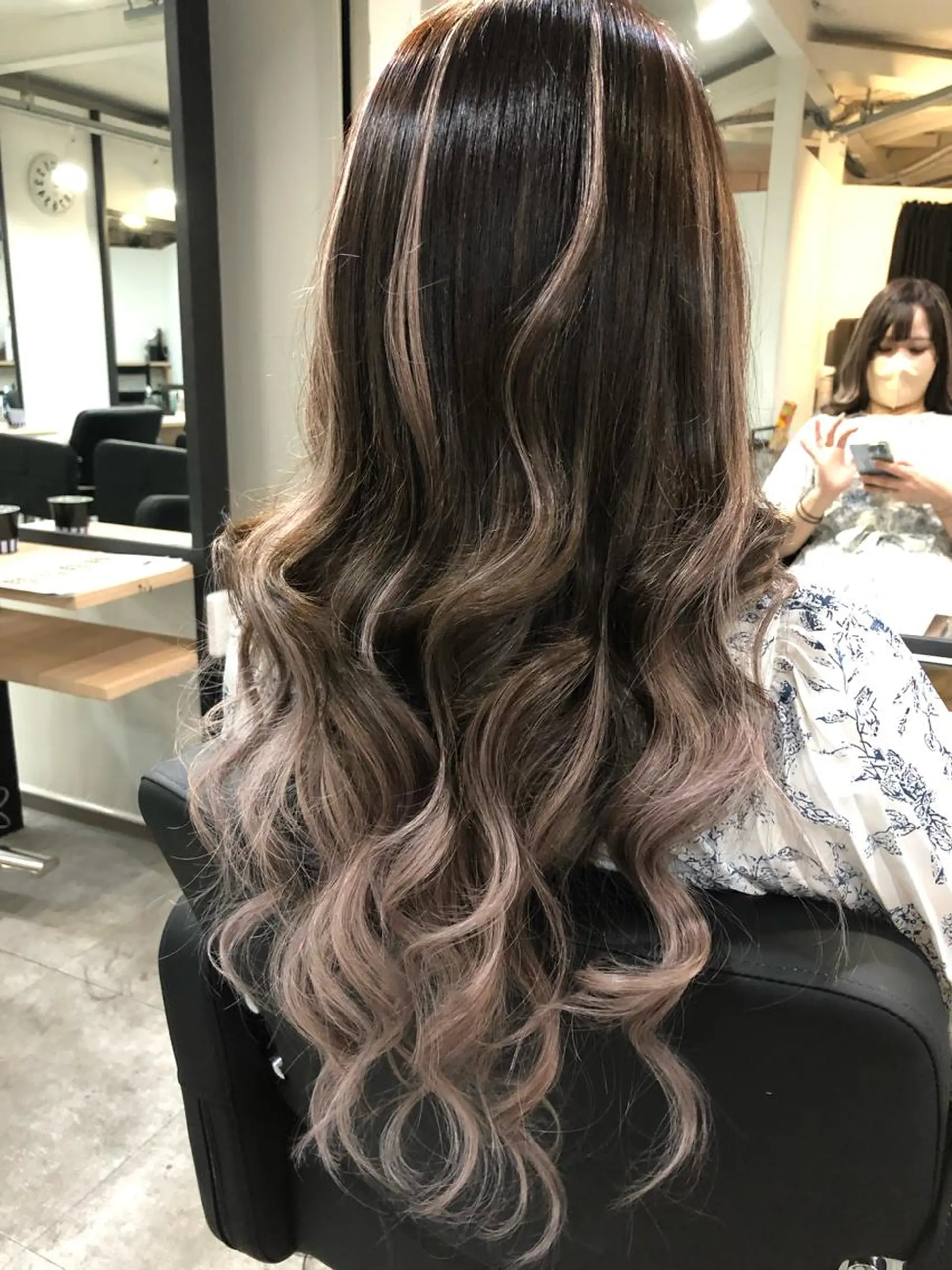 ロング カラー ヘアアレンジ デザインカラー エクステ alpha. カラーエクステ下妻のヘアスタイル