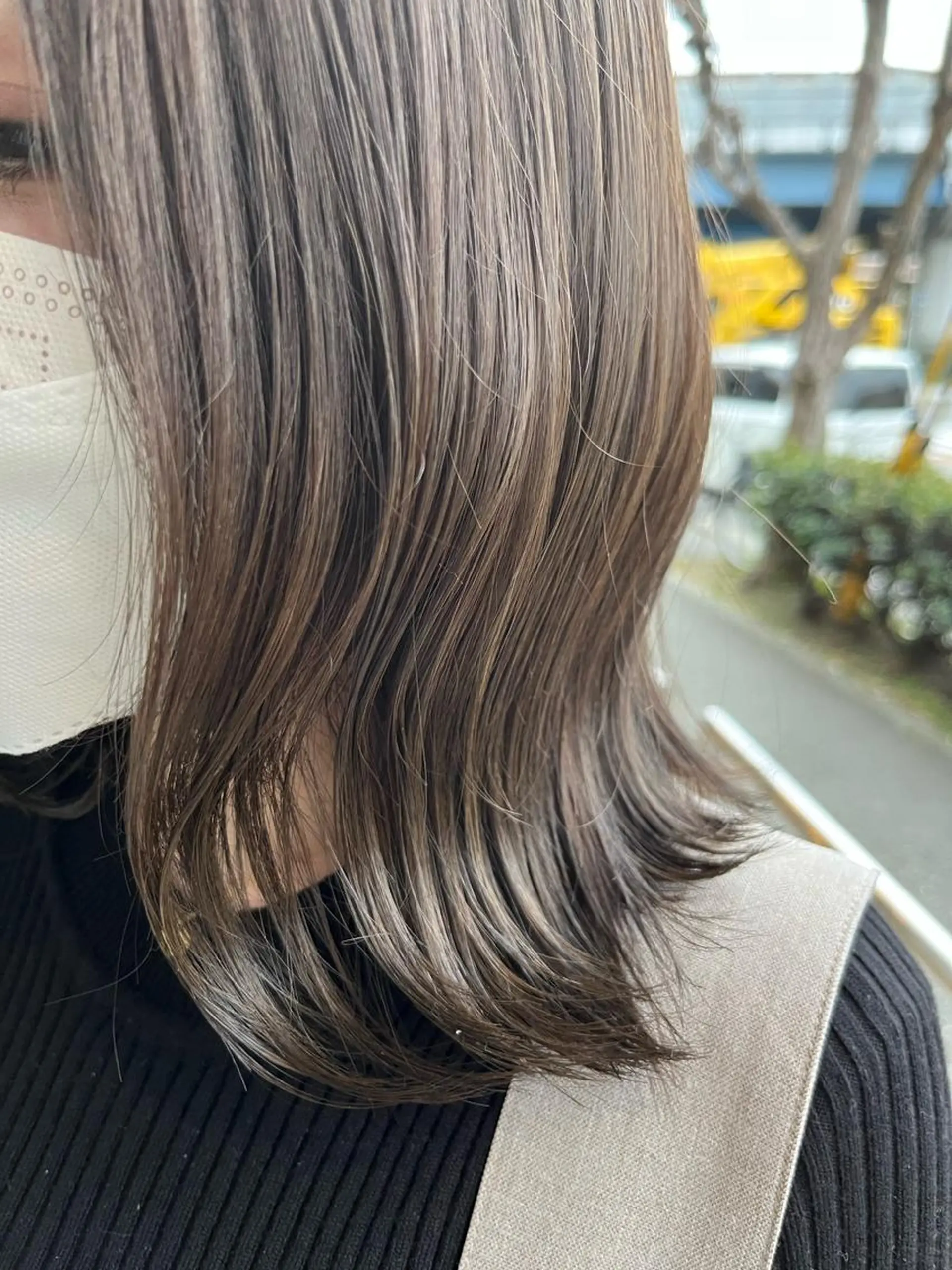 ミディアム カット ヘアカラー トリートメント 🩵FERIA 桃山台　足立あゆみのヘアスタイル