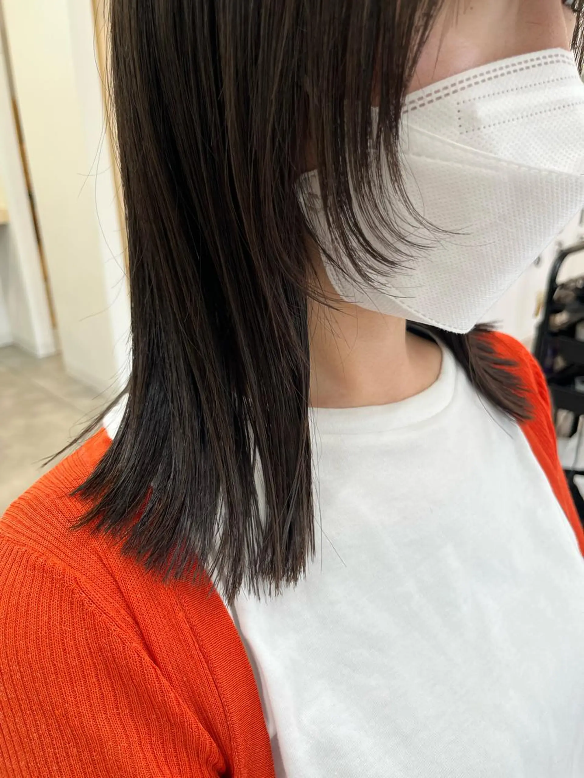 セミロング 顔まわりレイヤー 顔周りカット レイヤーカット Hikari /赤み消しカラーのヘアスタイル