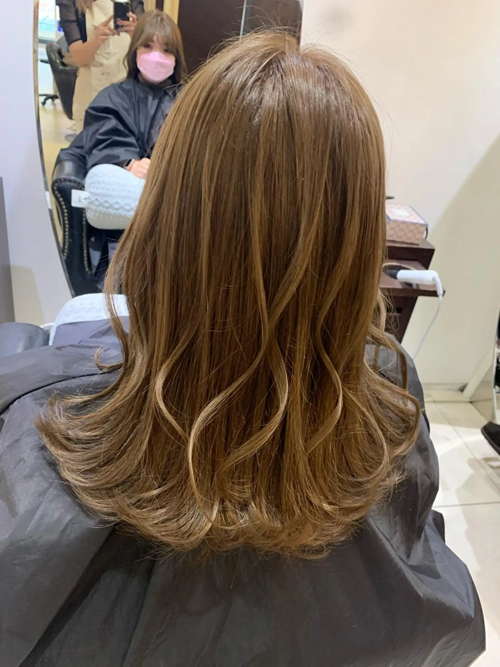 セミロング カラー ヘアカラー トリートメント 吉本 yoshimotoのヘアスタイル