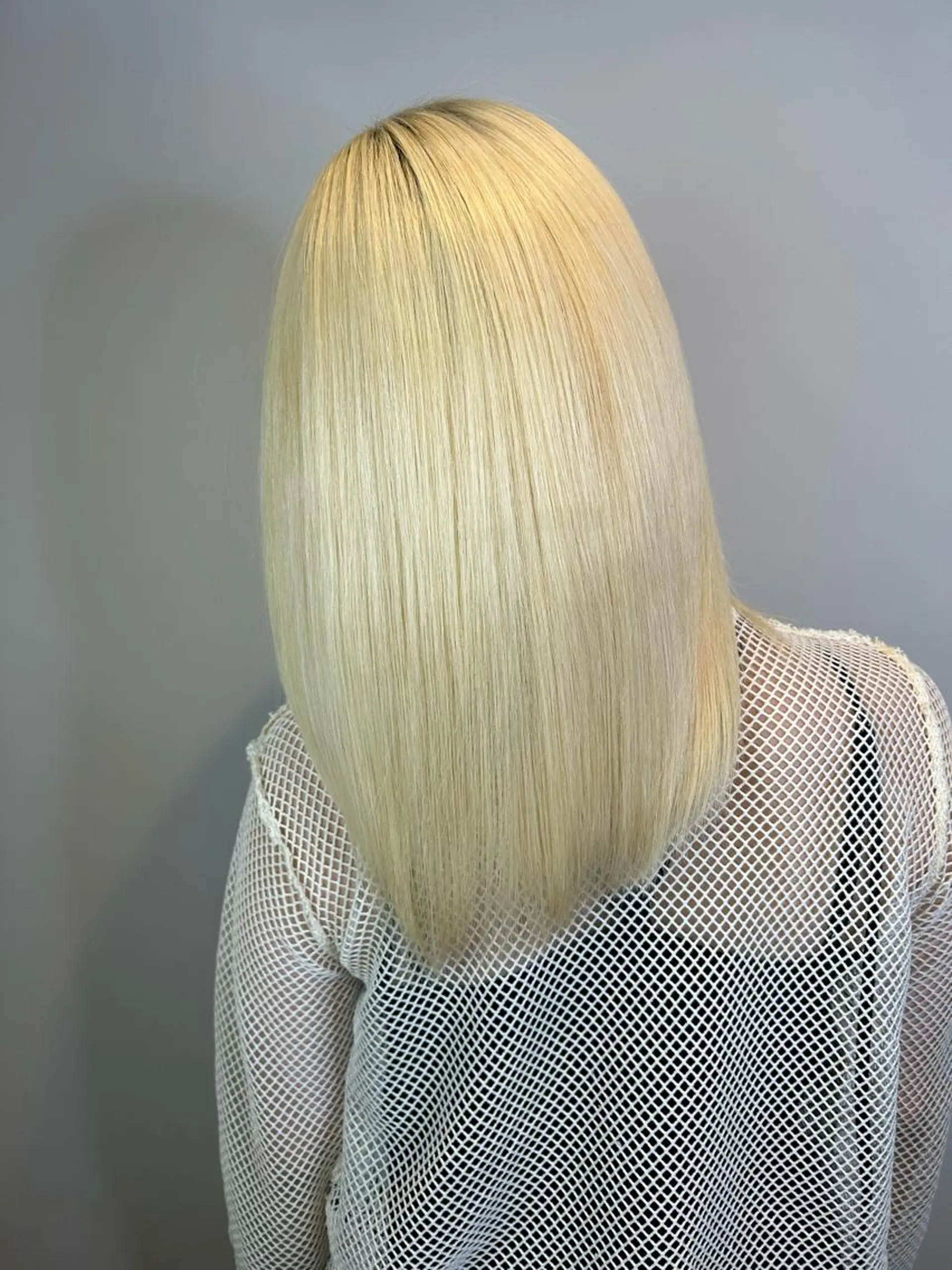 ミディアム R by NINA かずなのヘアスタイル